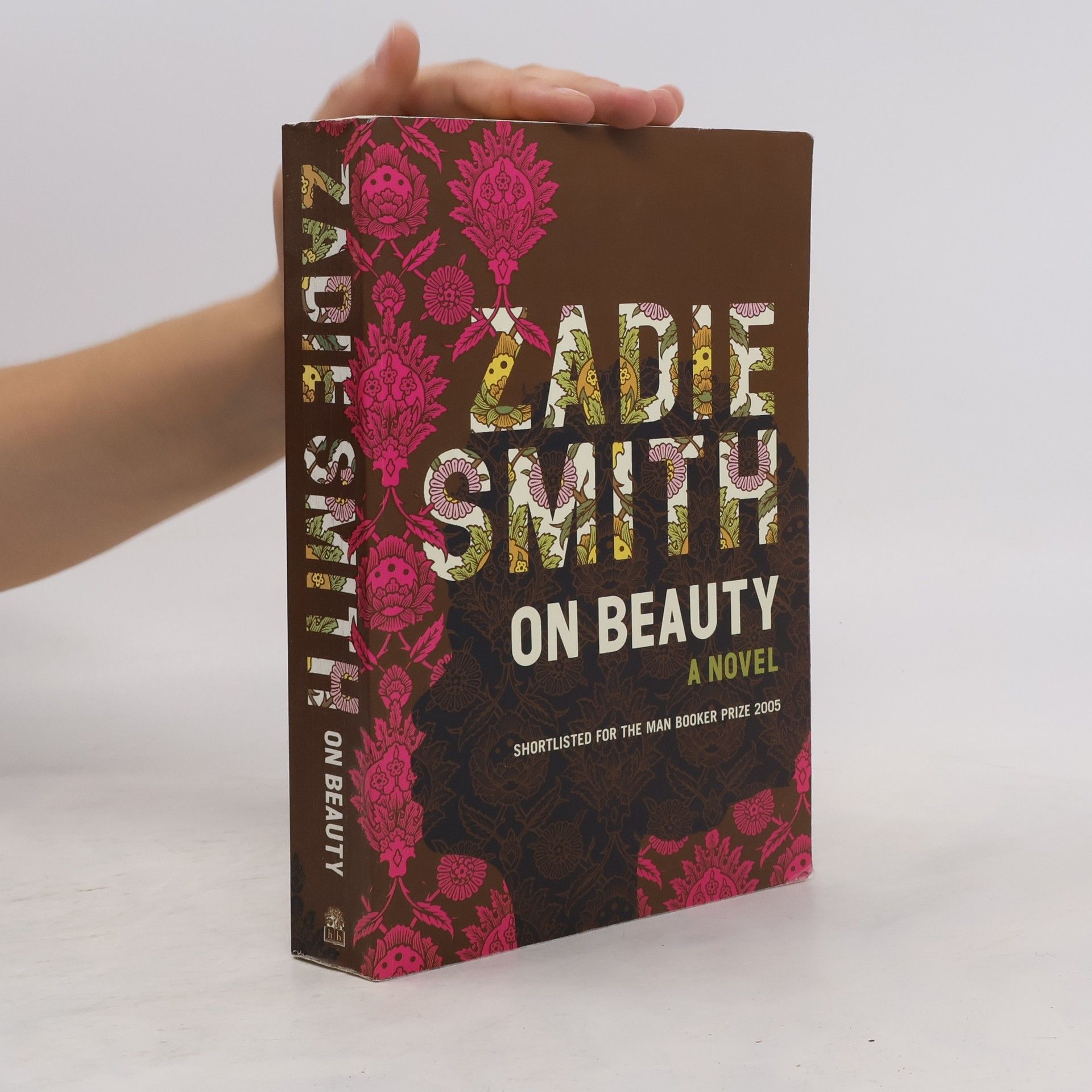 Zadie Smith On beauty : a novel