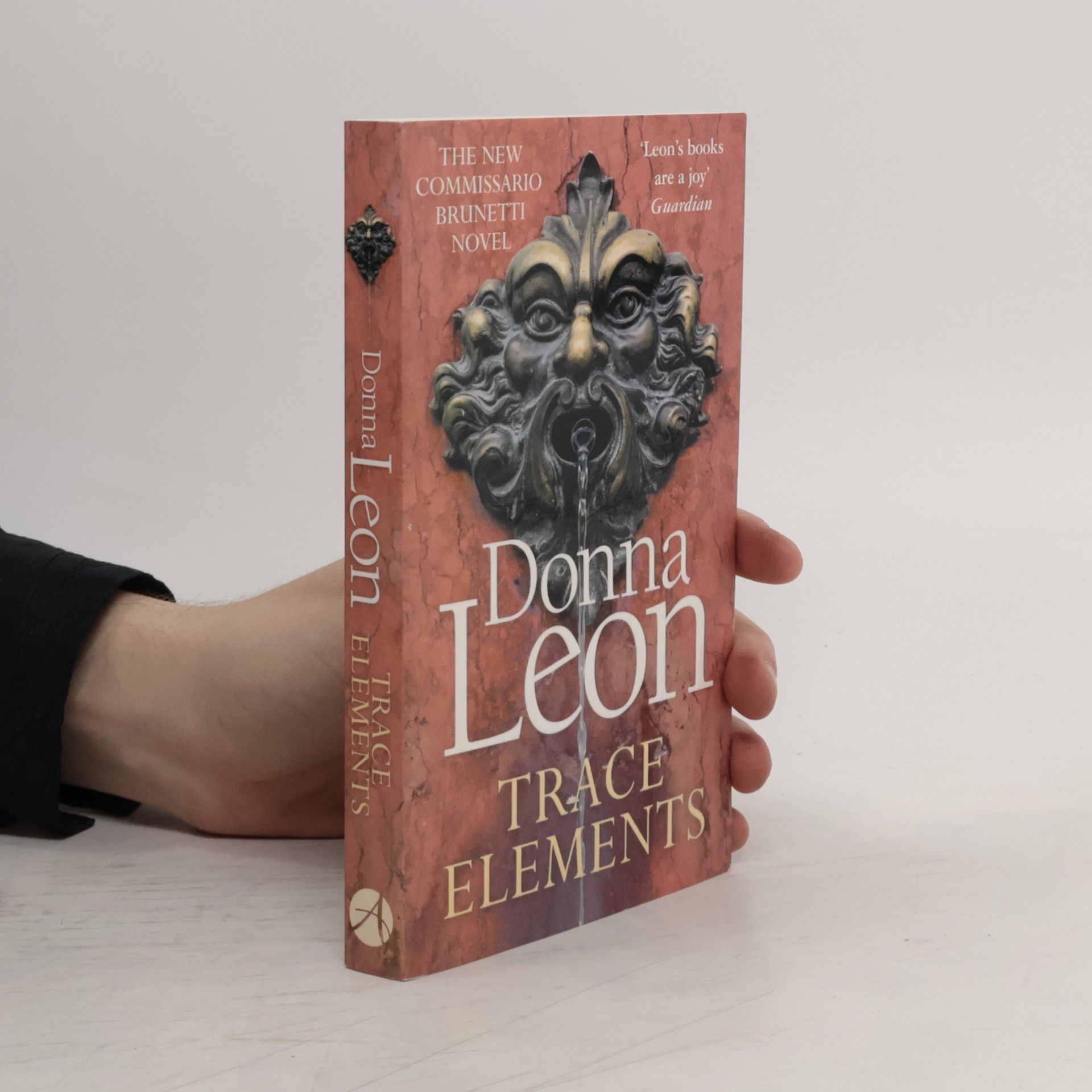 Donna Leon Trace Elements