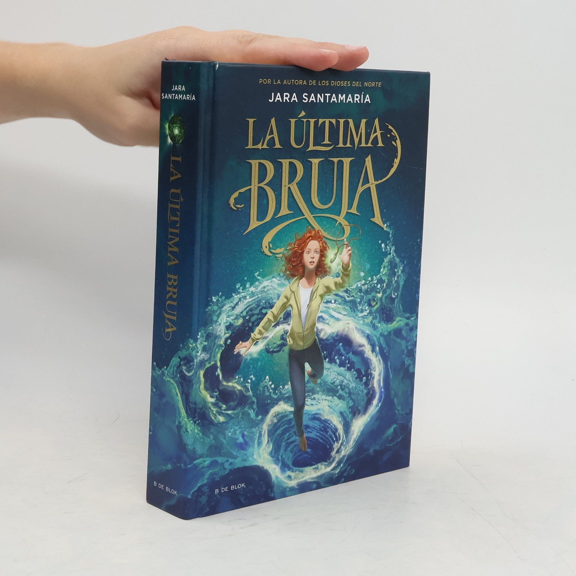 Jara Santamaría La Última Bruja