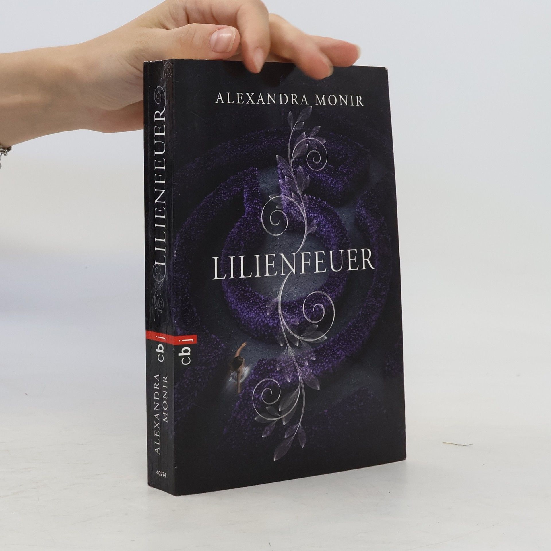 Alexandra Monir Lilienfeuer