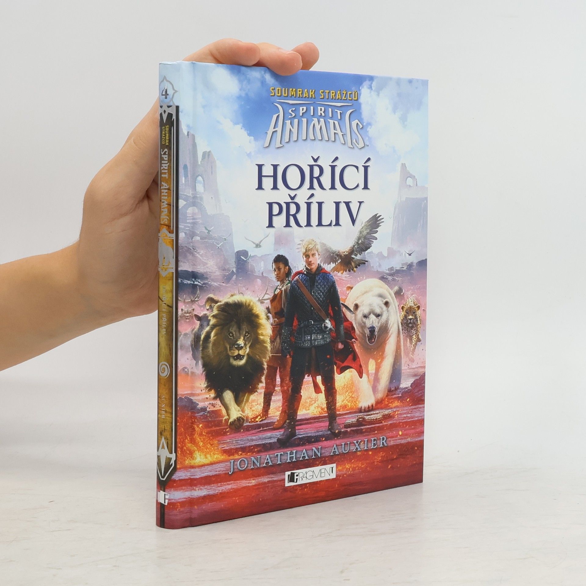 Jonathan Auxier Hořící příliv