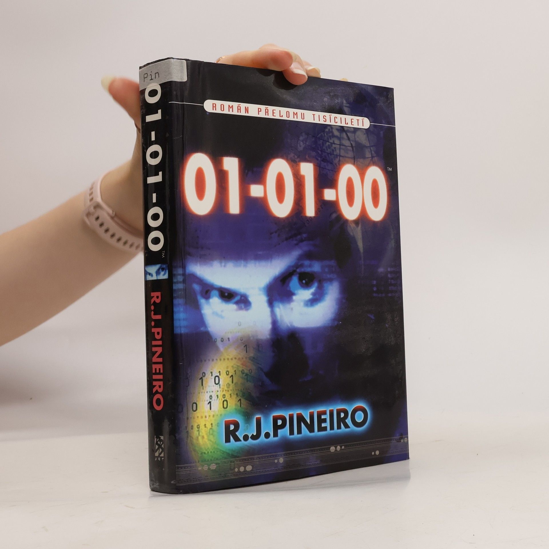 R. J. Pineiro 01-01-00. Román přelomu tisíciletí