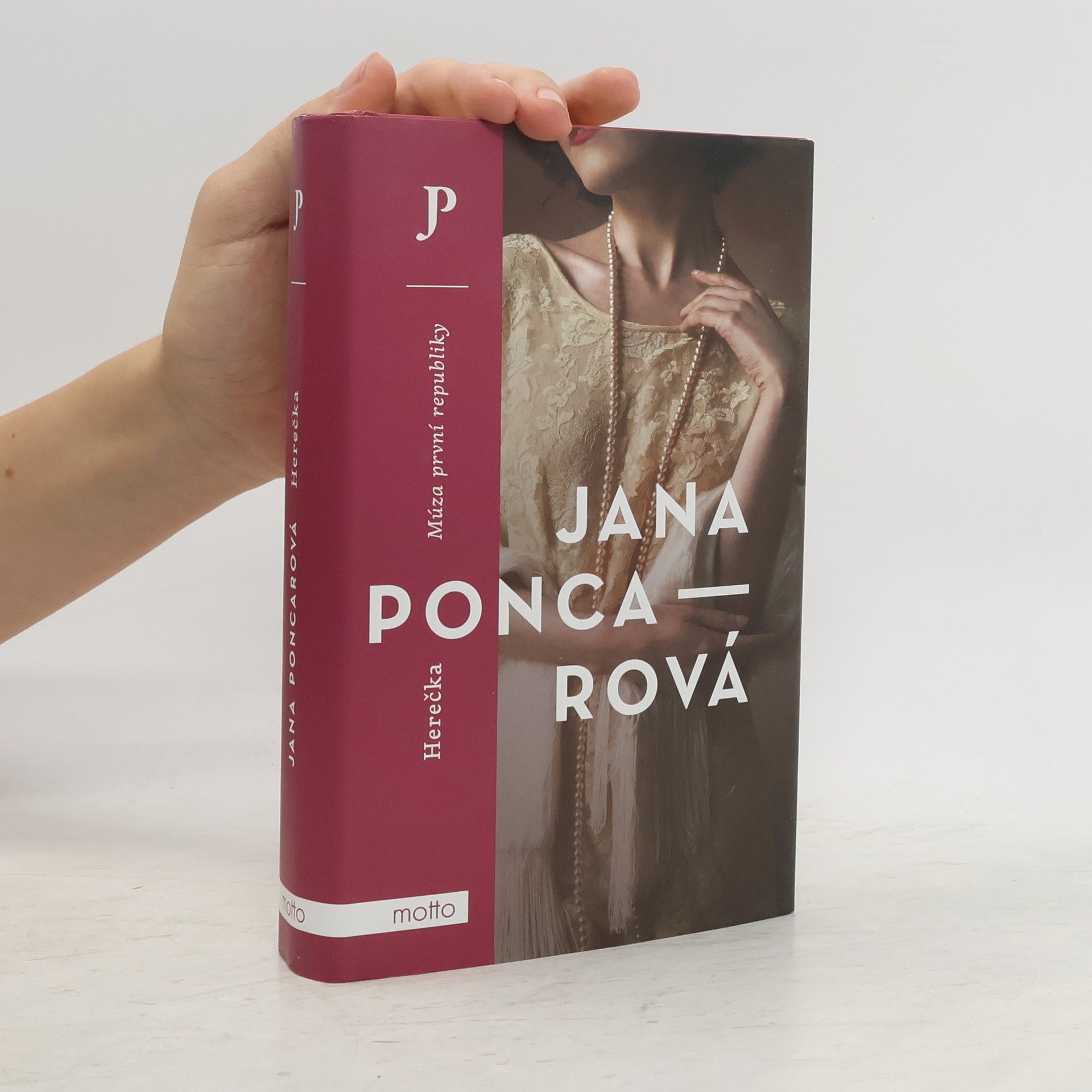 Jana Poncarová Herečka : múza první republiky
