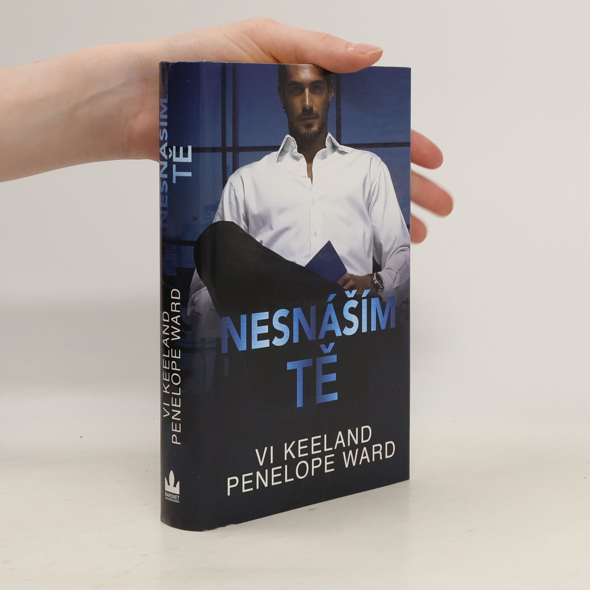 Vi Keeland Nesnáším tě