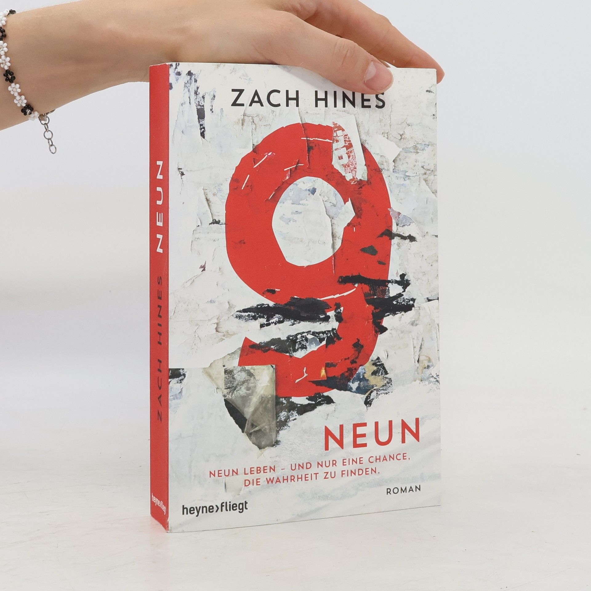 Zach Hines Neun