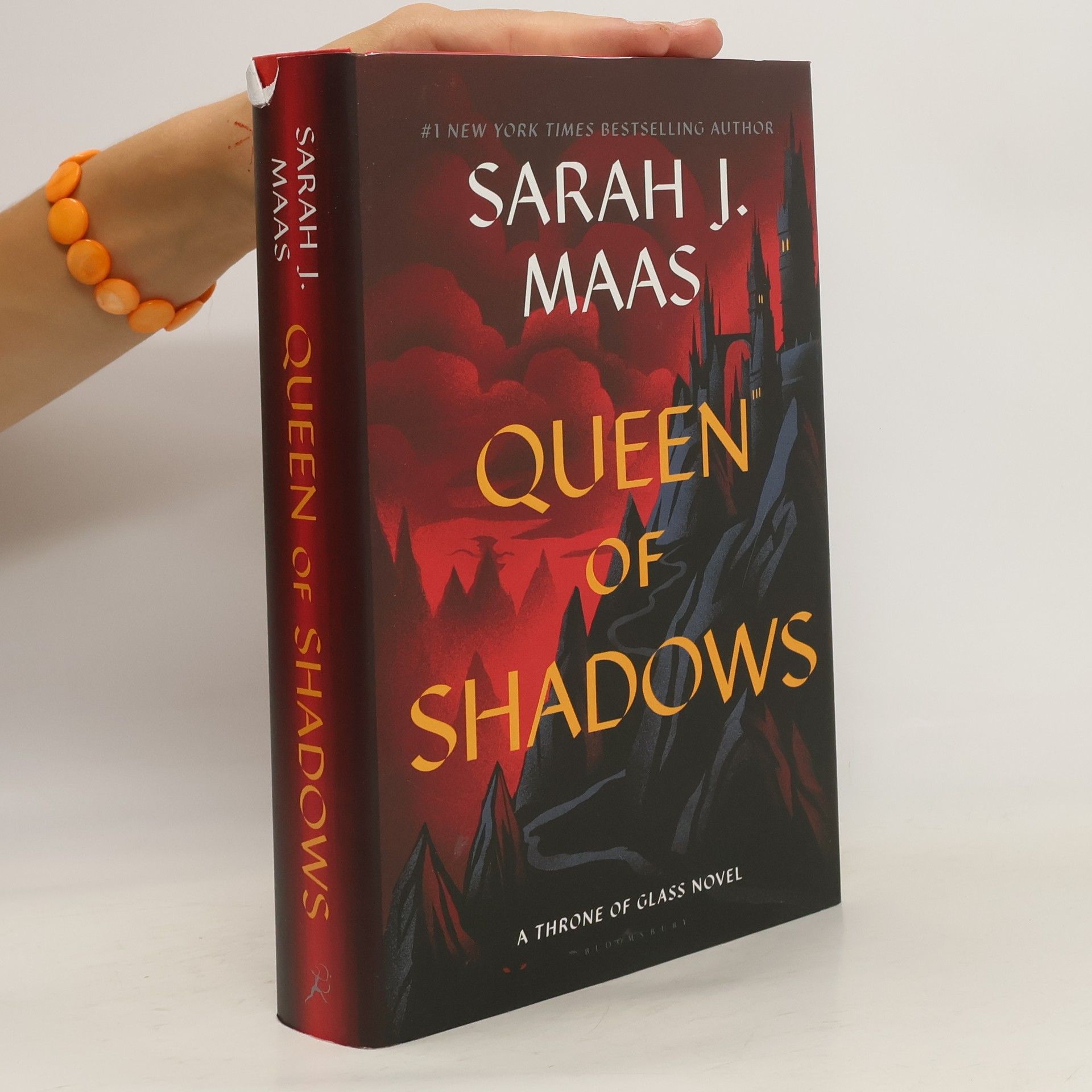 Sarah J. Maas Queen of Shadows