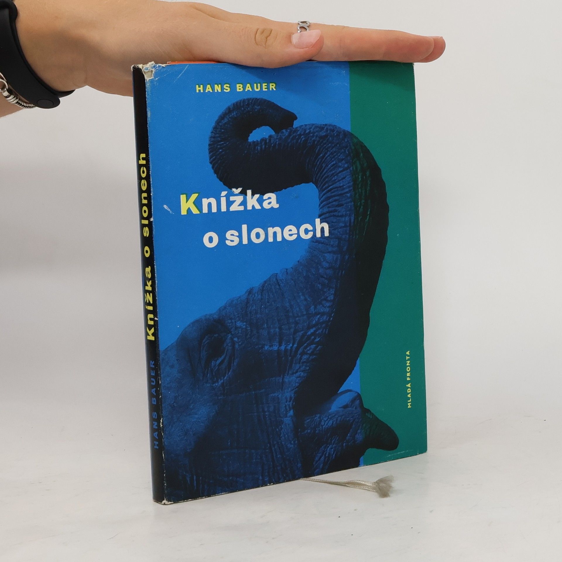 Hans H. Bauer Knížka o slonech