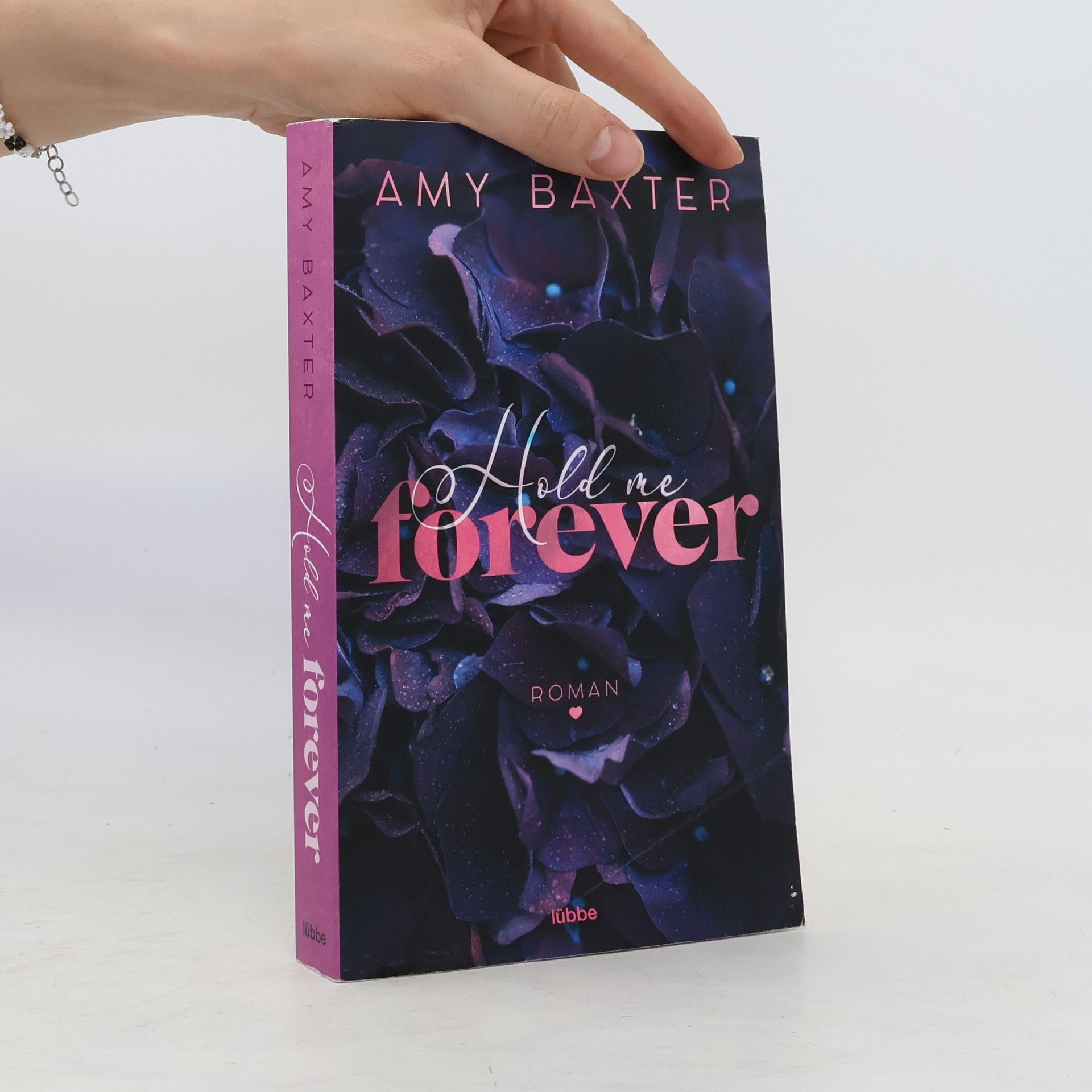 Amy Baxter Hold me forever