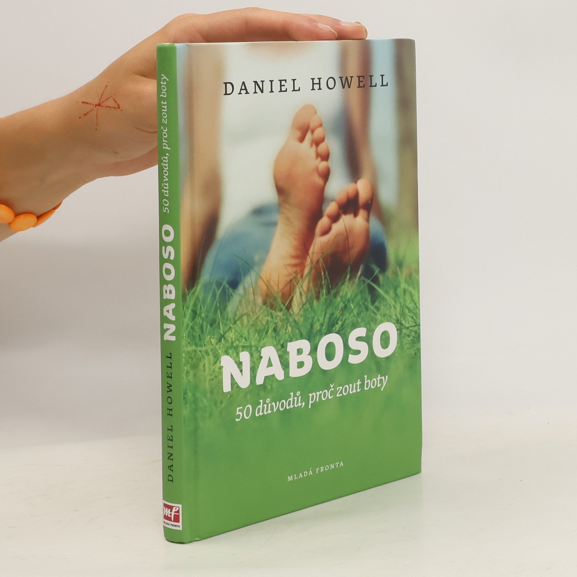 Daniel Howell Naboso : 50 důvodů, proč zout boty
