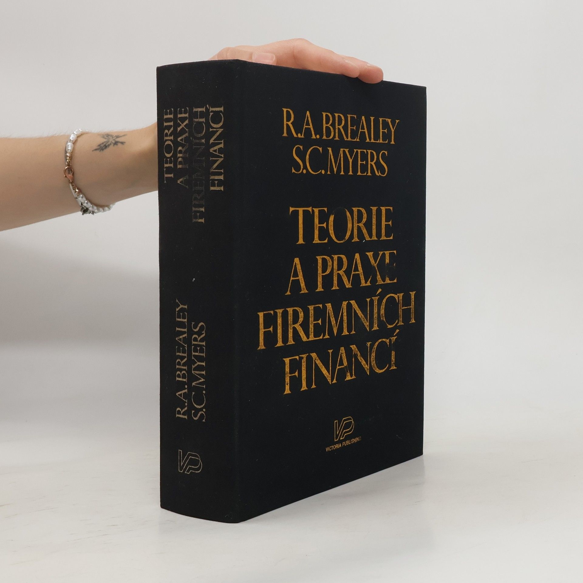 Teorie a praxe firemních financí