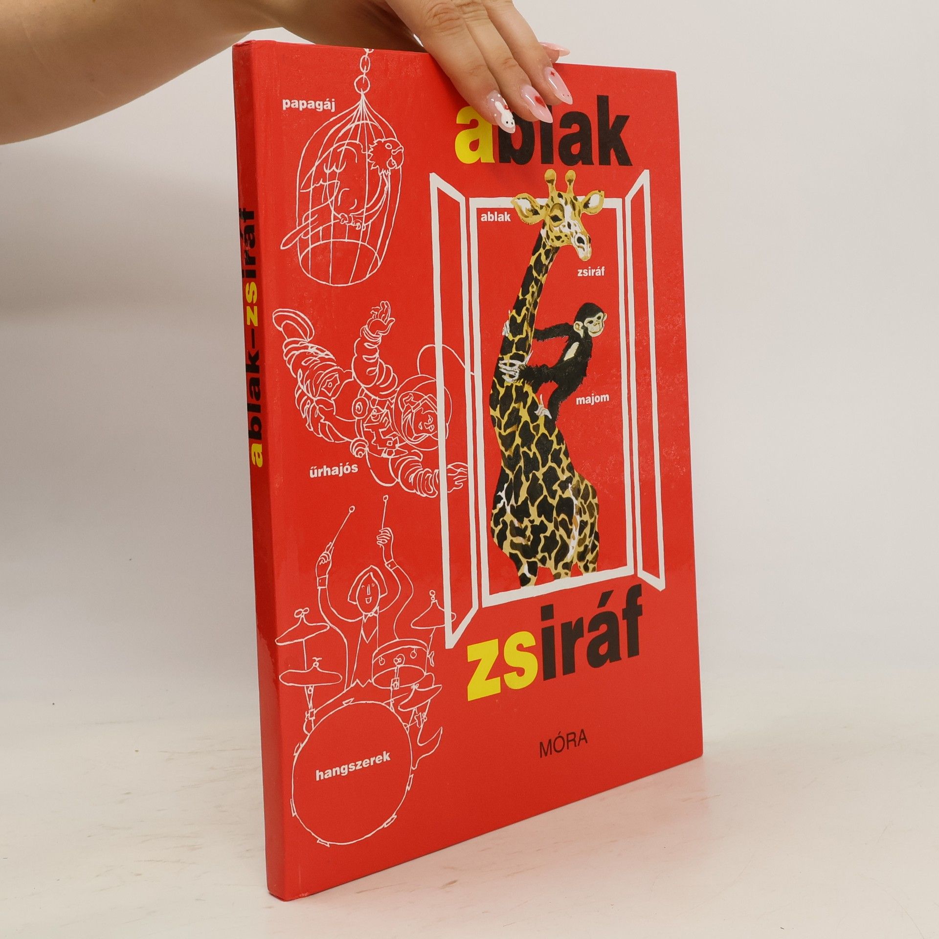 Collectif d'auteurs Ablak zsiráf