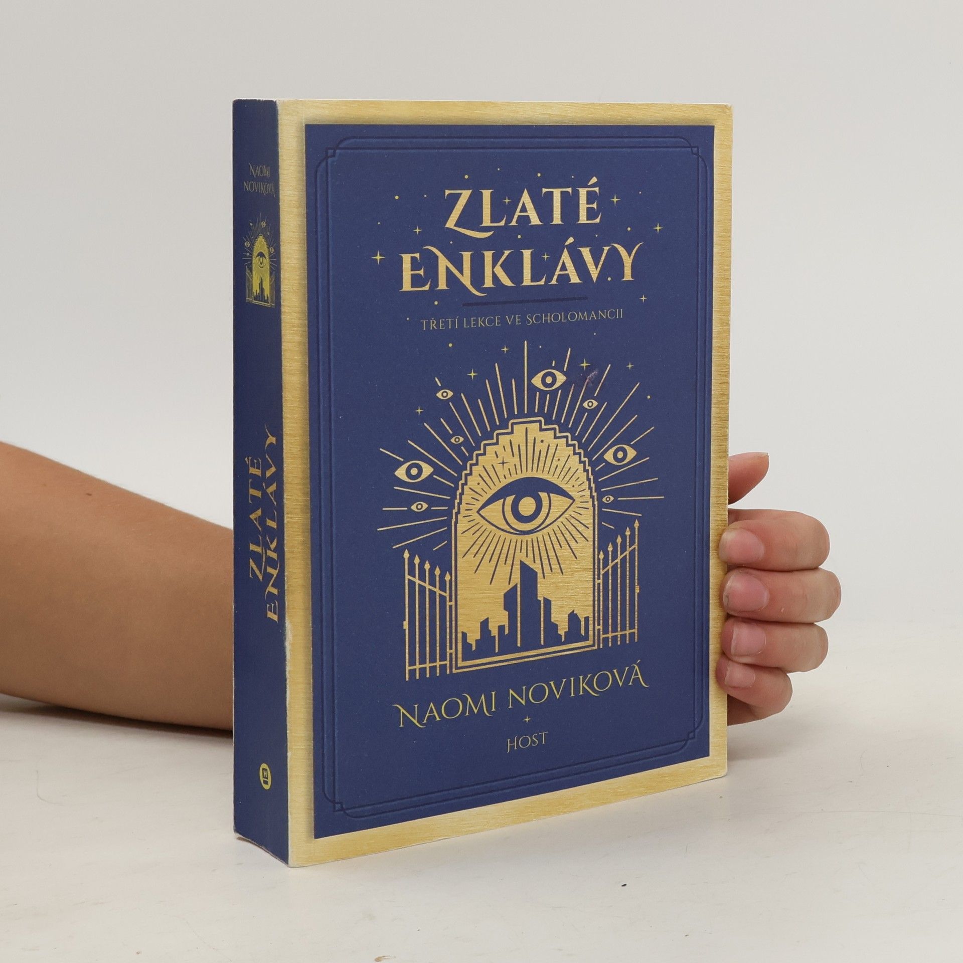 Naomi Novik Zlaté enklávy. Třetí lekce ve Scholomancii