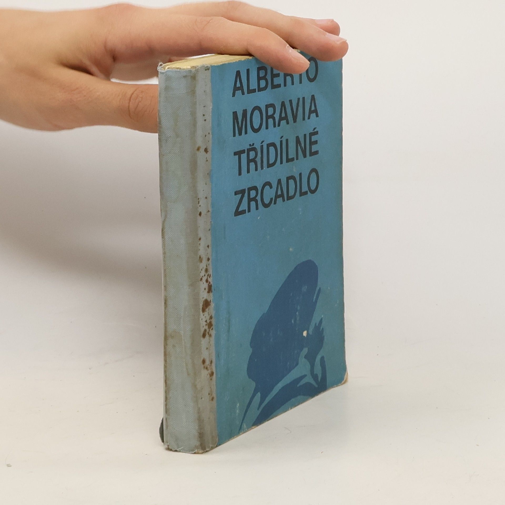 Alberto Moravia Třídílné zrcadlo