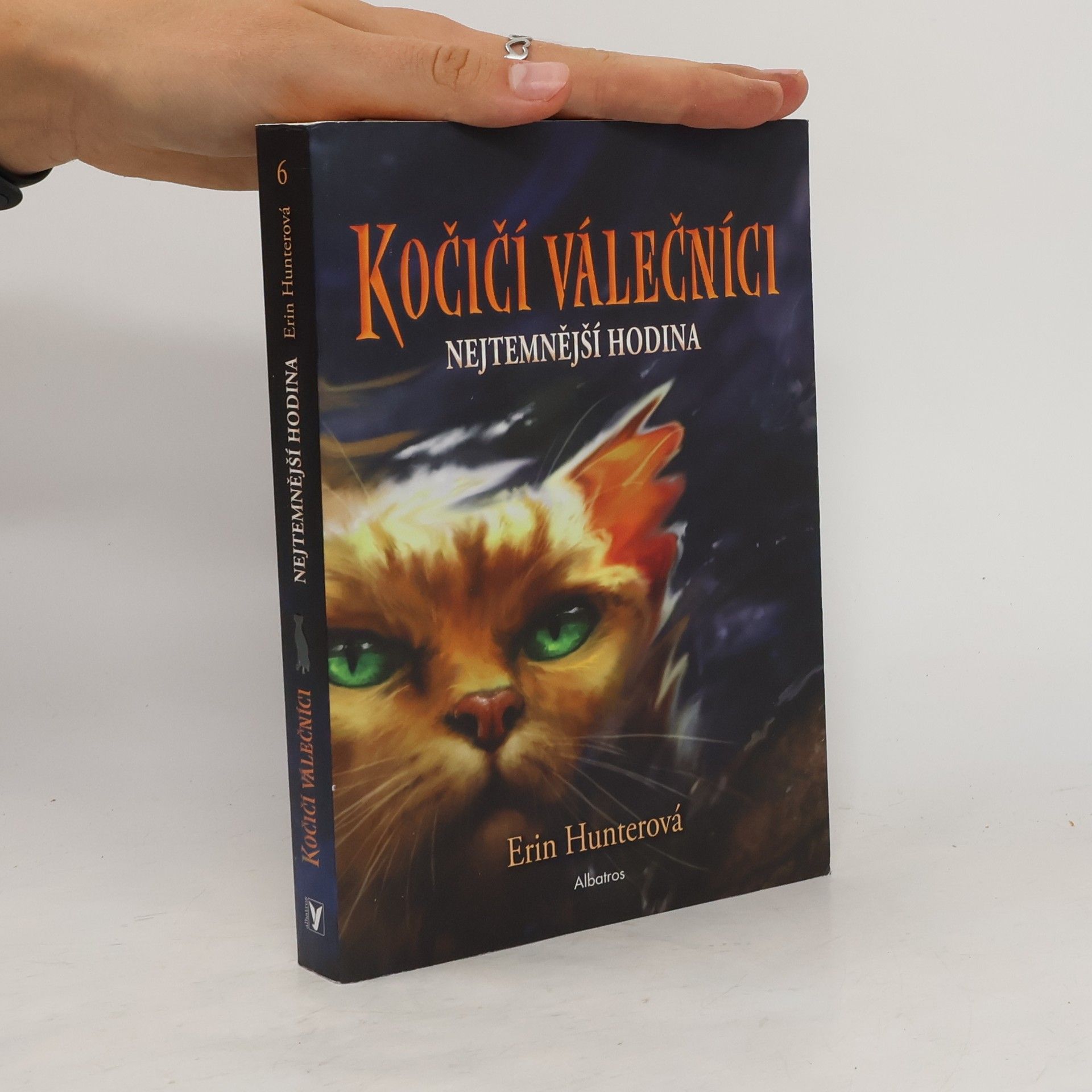 Erin Hunter Nejtemnější hodina
