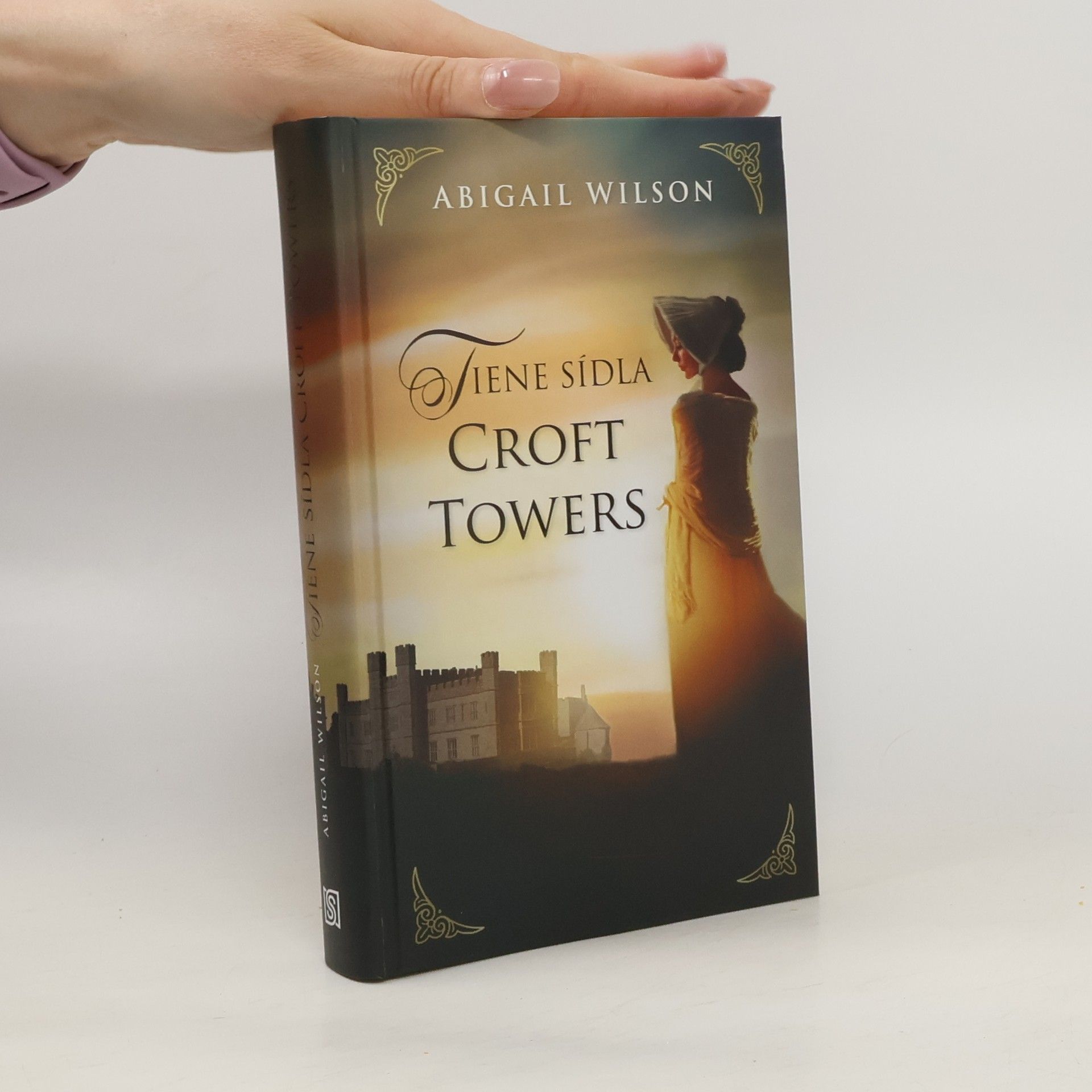 Abigail Wilson Tiene sídla Croft Towers