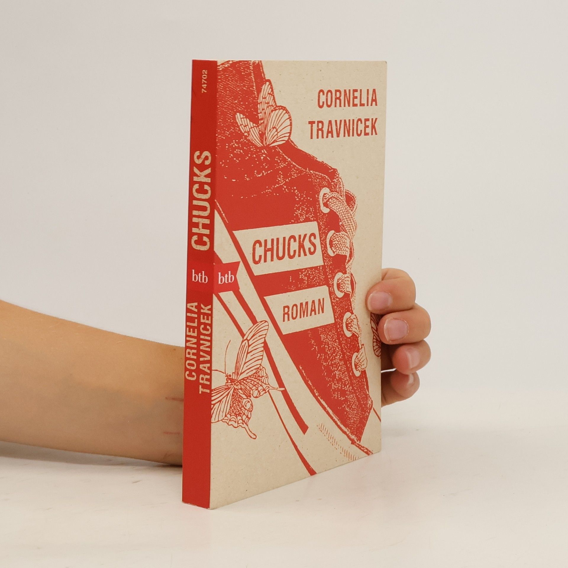 Cornelia Travnicek Chucks
