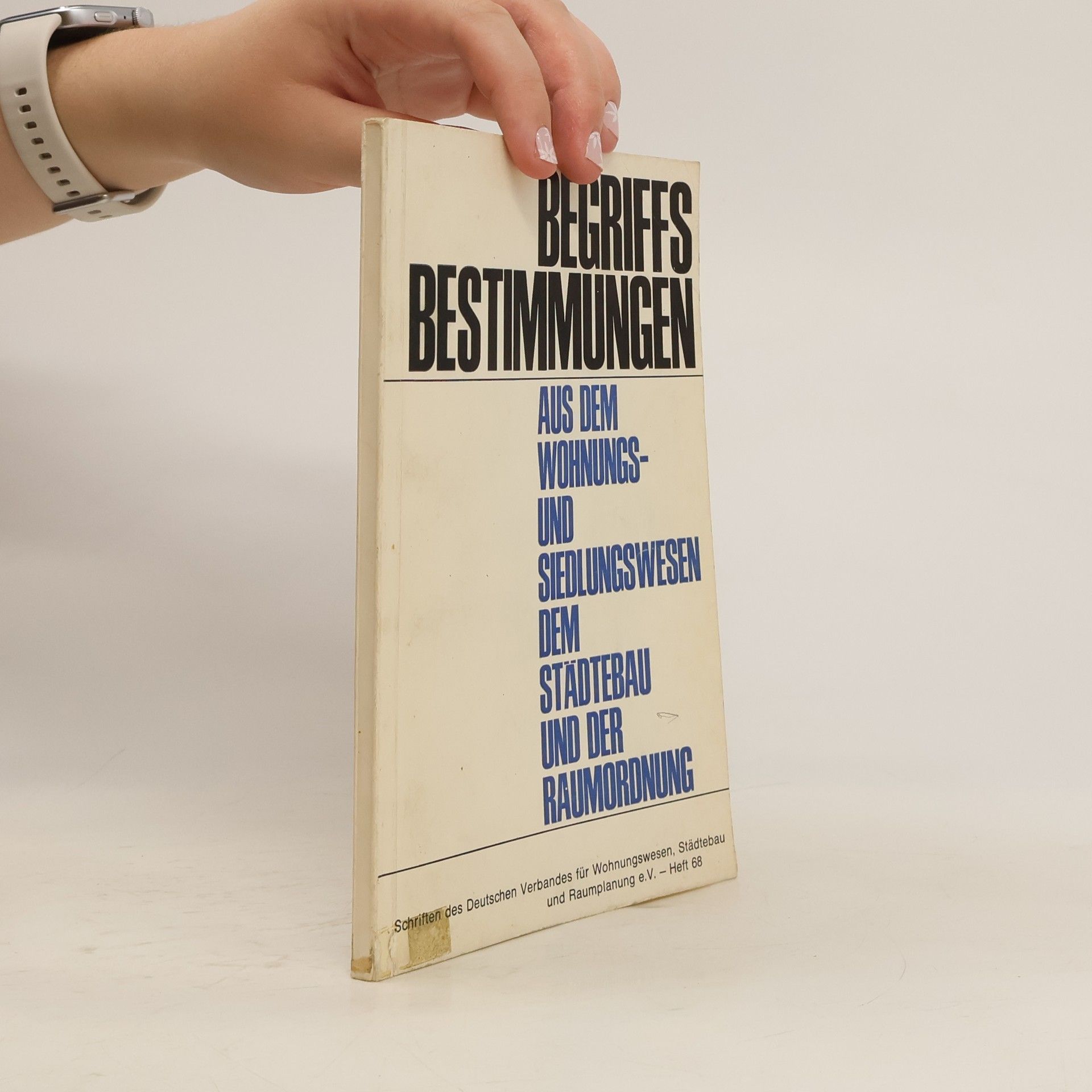 AA.VV. Begriffsbestimmungen