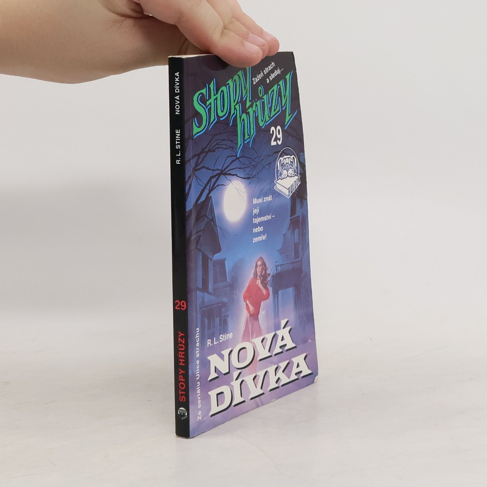 R. L. Stine Nová dívka