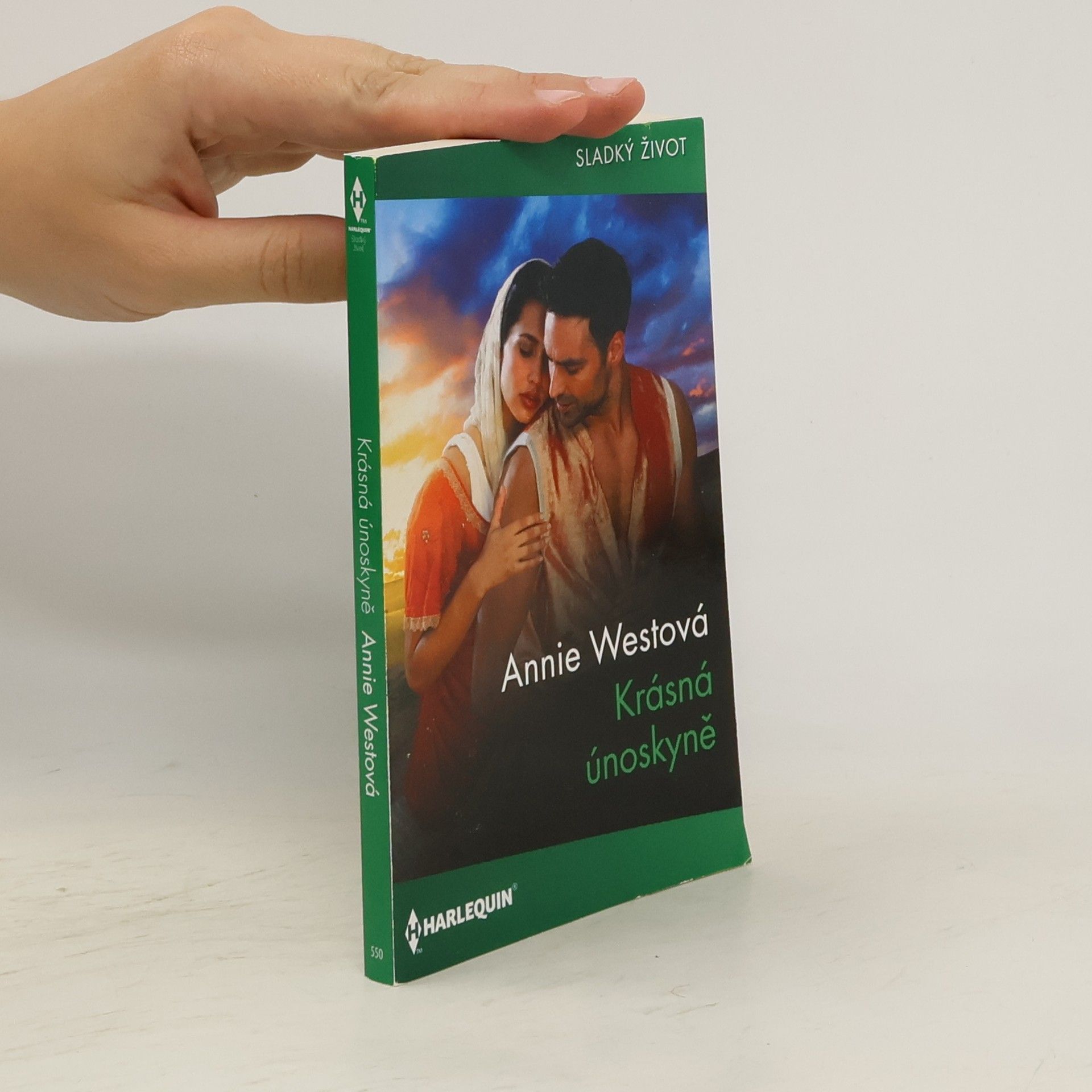 Anne West Krásná únoskyně