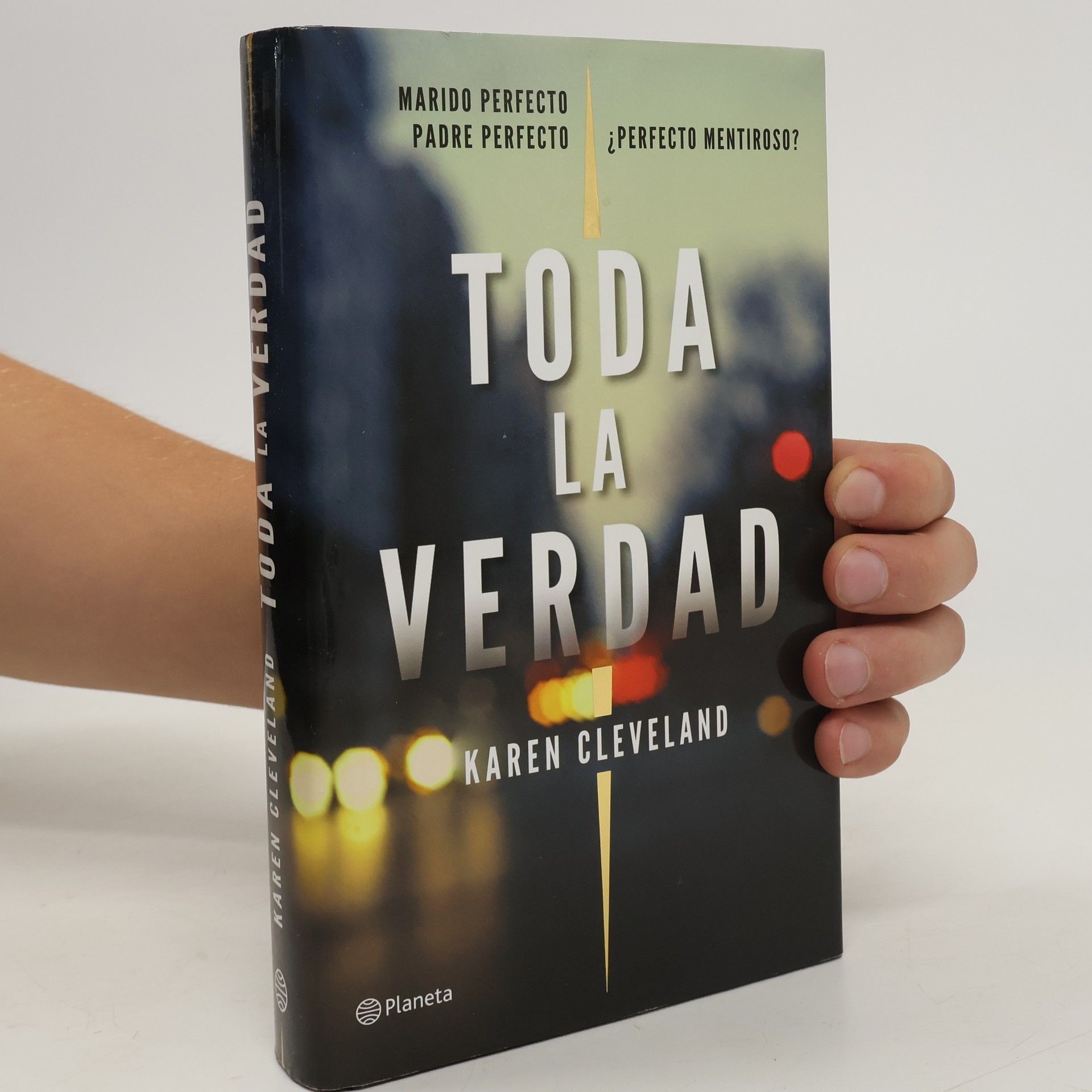 Karen Cleveland Toda la verdad