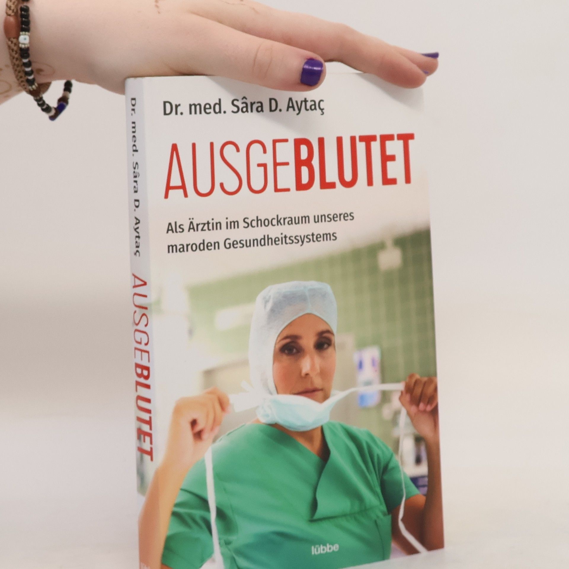 Sâra D. Aytaç Ausgeblutet