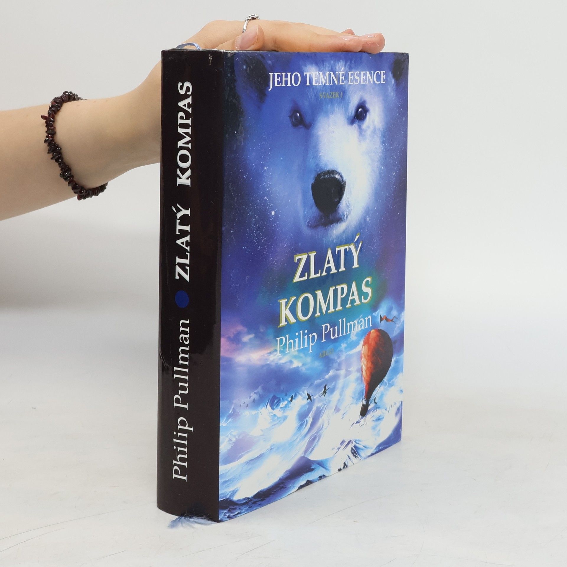 Philip Pullman Jeho temné esence. Svazek I, Zlatý kompas