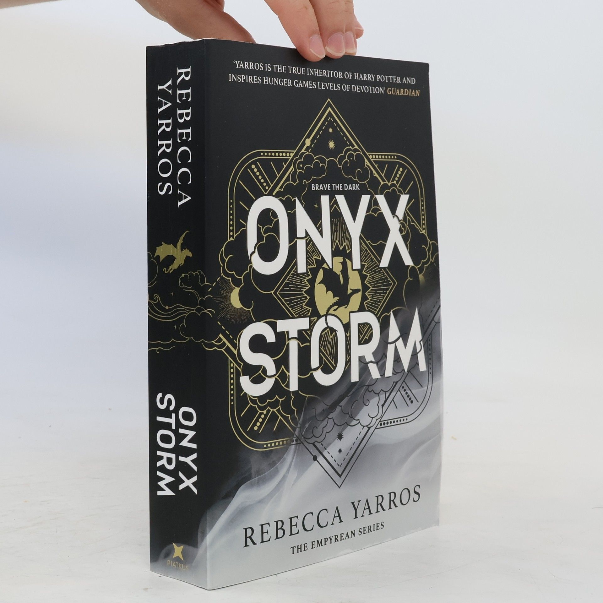 Rebecca Yarros Onyx Storm