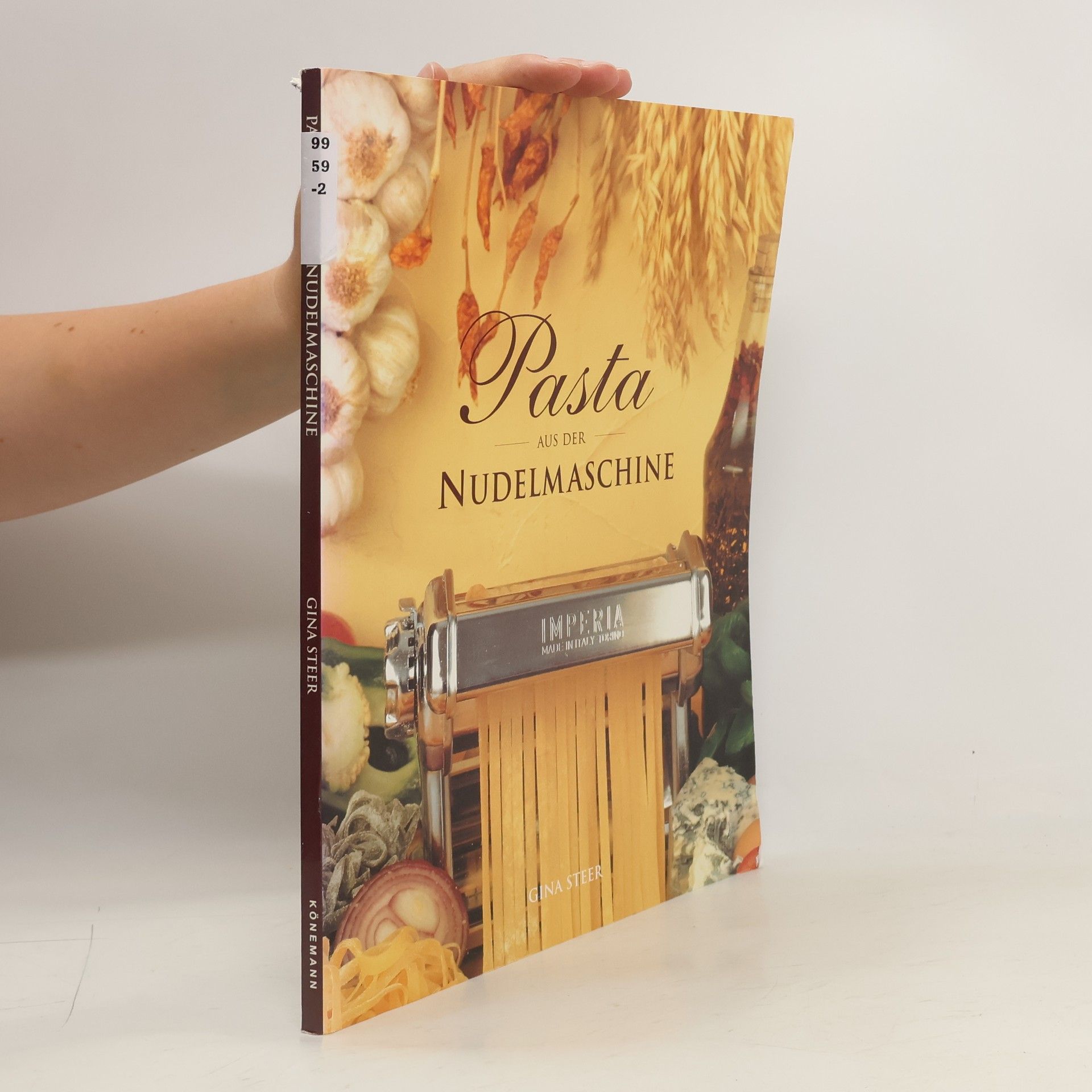 Gina Steer Pasta aus der Nudelmaschine