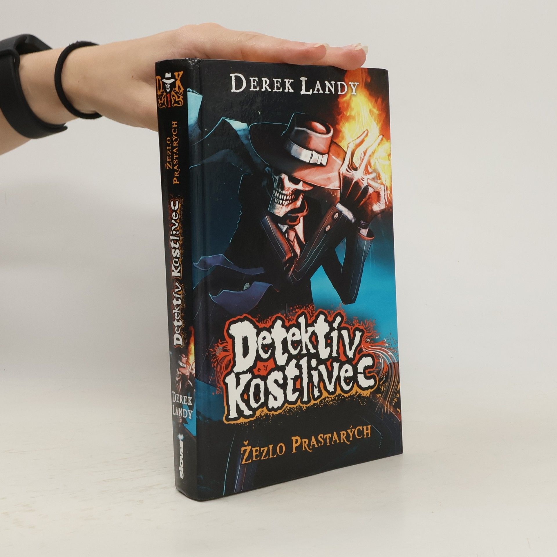 Derek Landy Žezlo prastarých