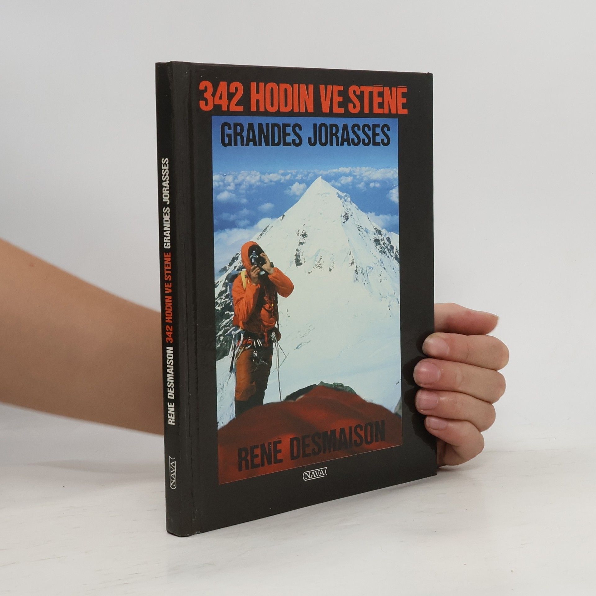 342 hodin ve stěně Grandes Jorasses