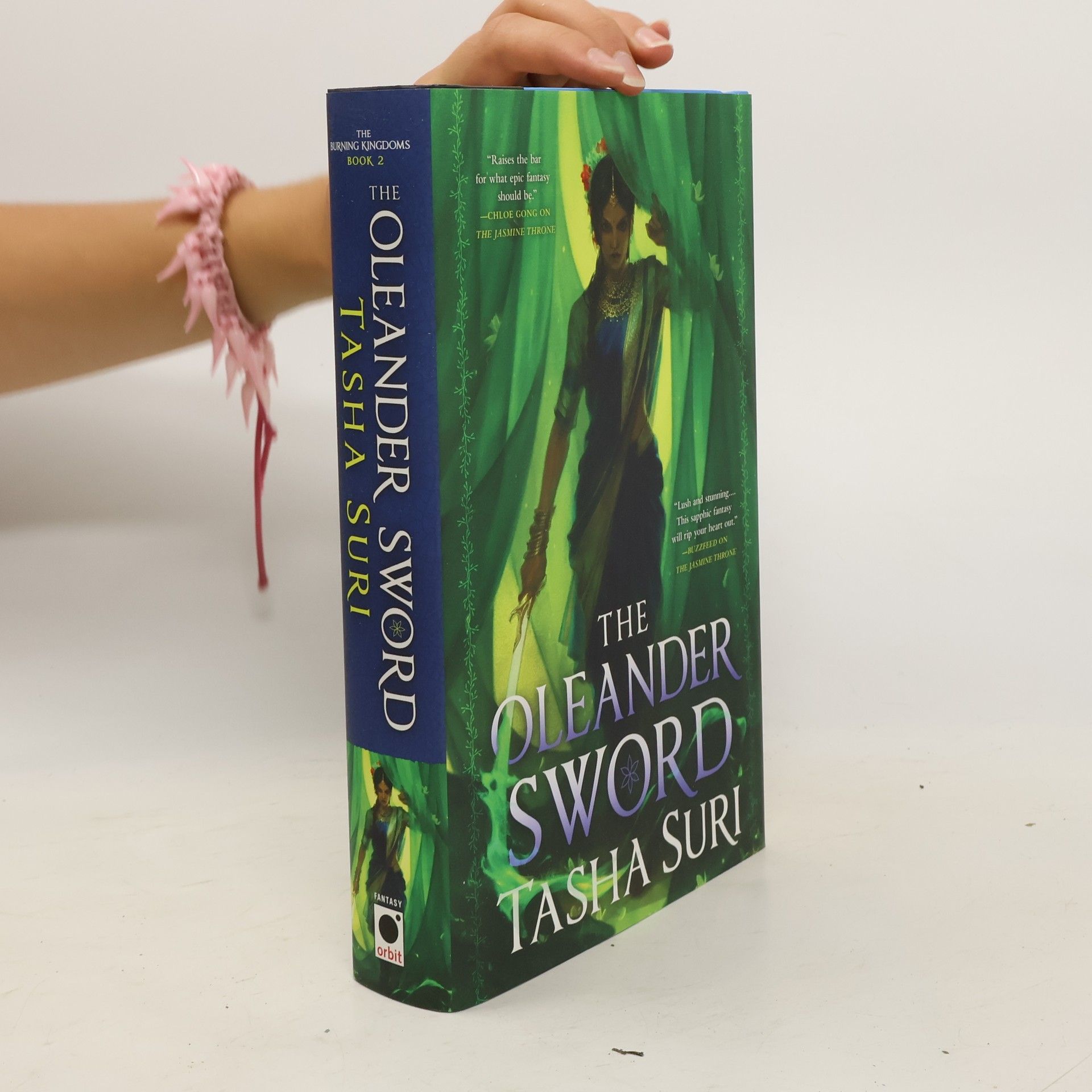 Tasha Suri The Burning Kingdoms - 2: The Oleander Sword