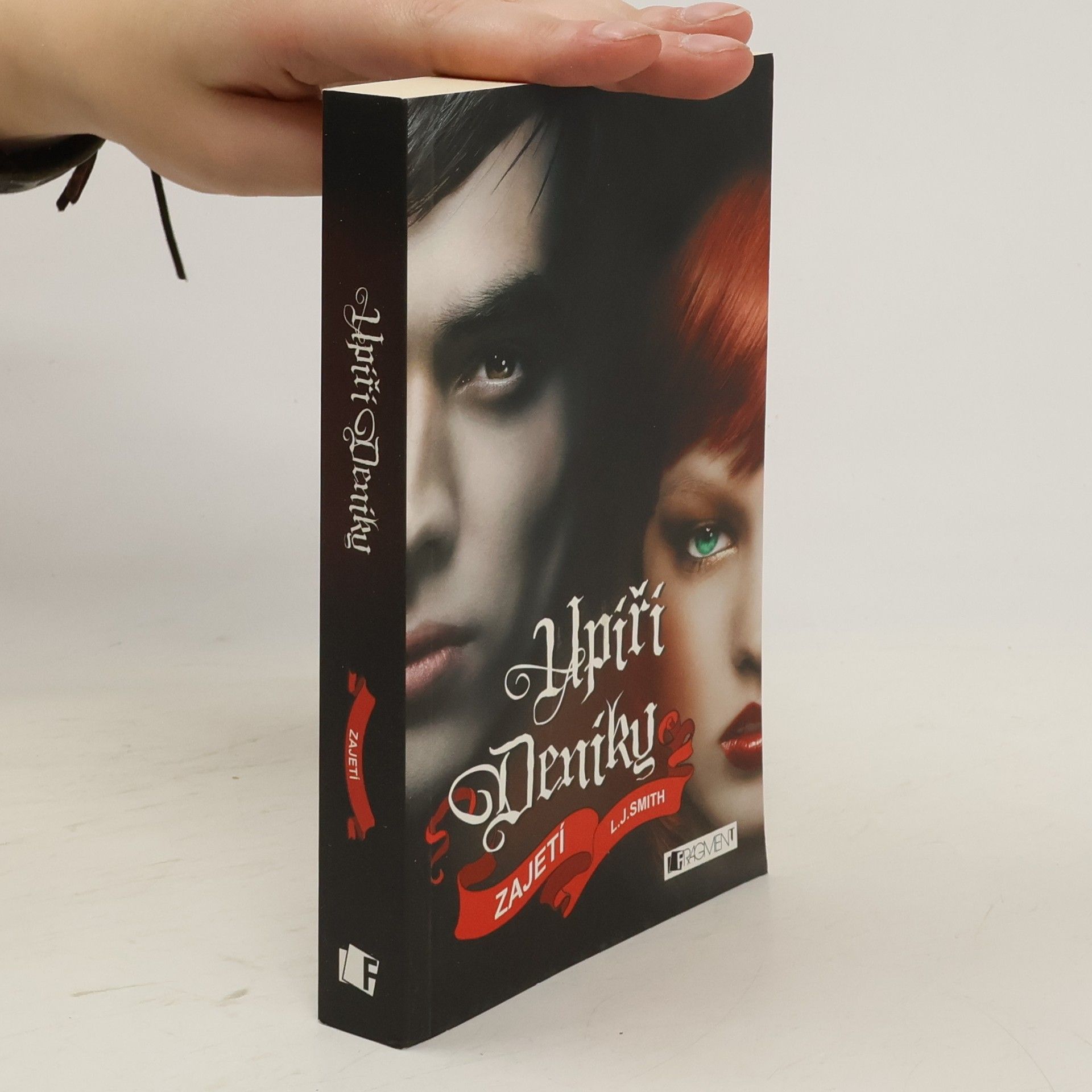 Upíří deníky. Zajetí