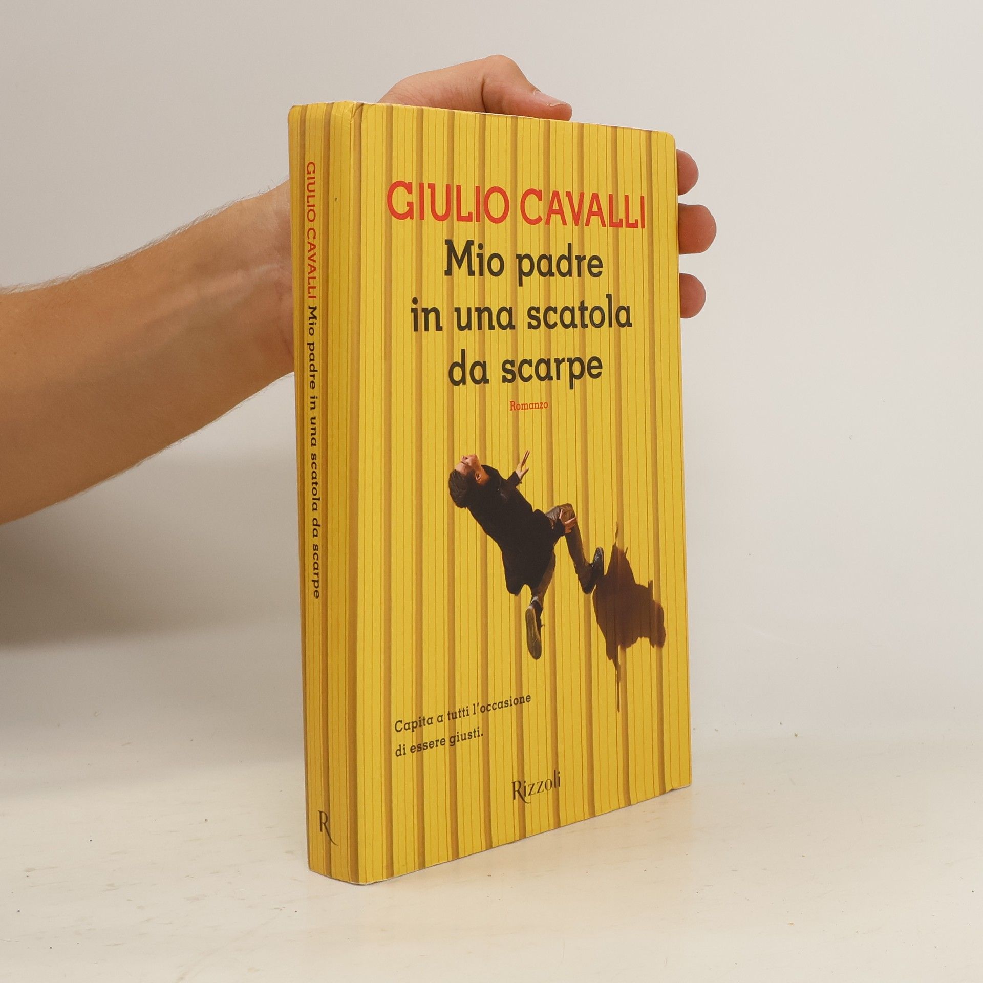 Giulio Cavalli Mio padre in una scatola di scarpe