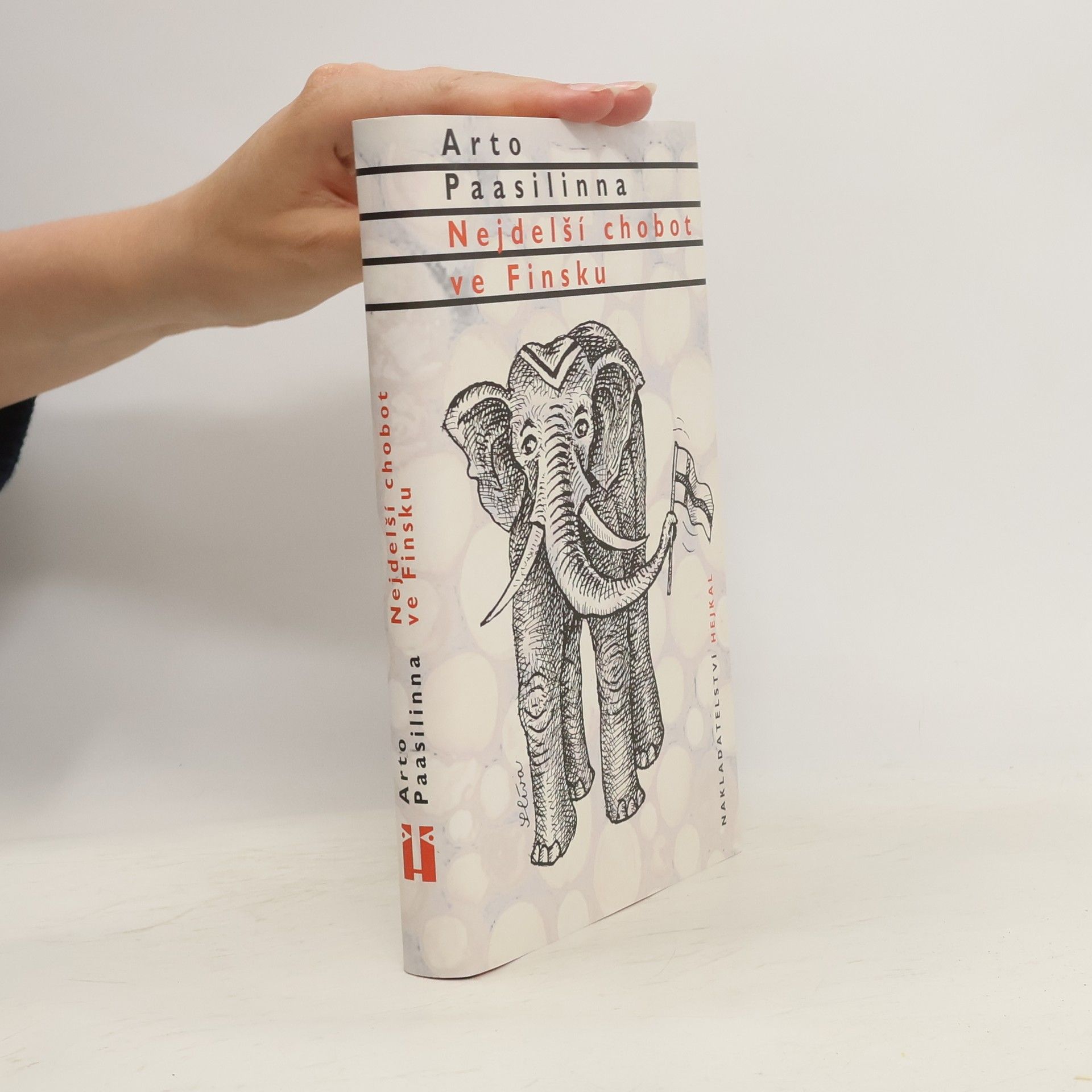 Arto Paasilinna Nejdelší chobot ve Finsku