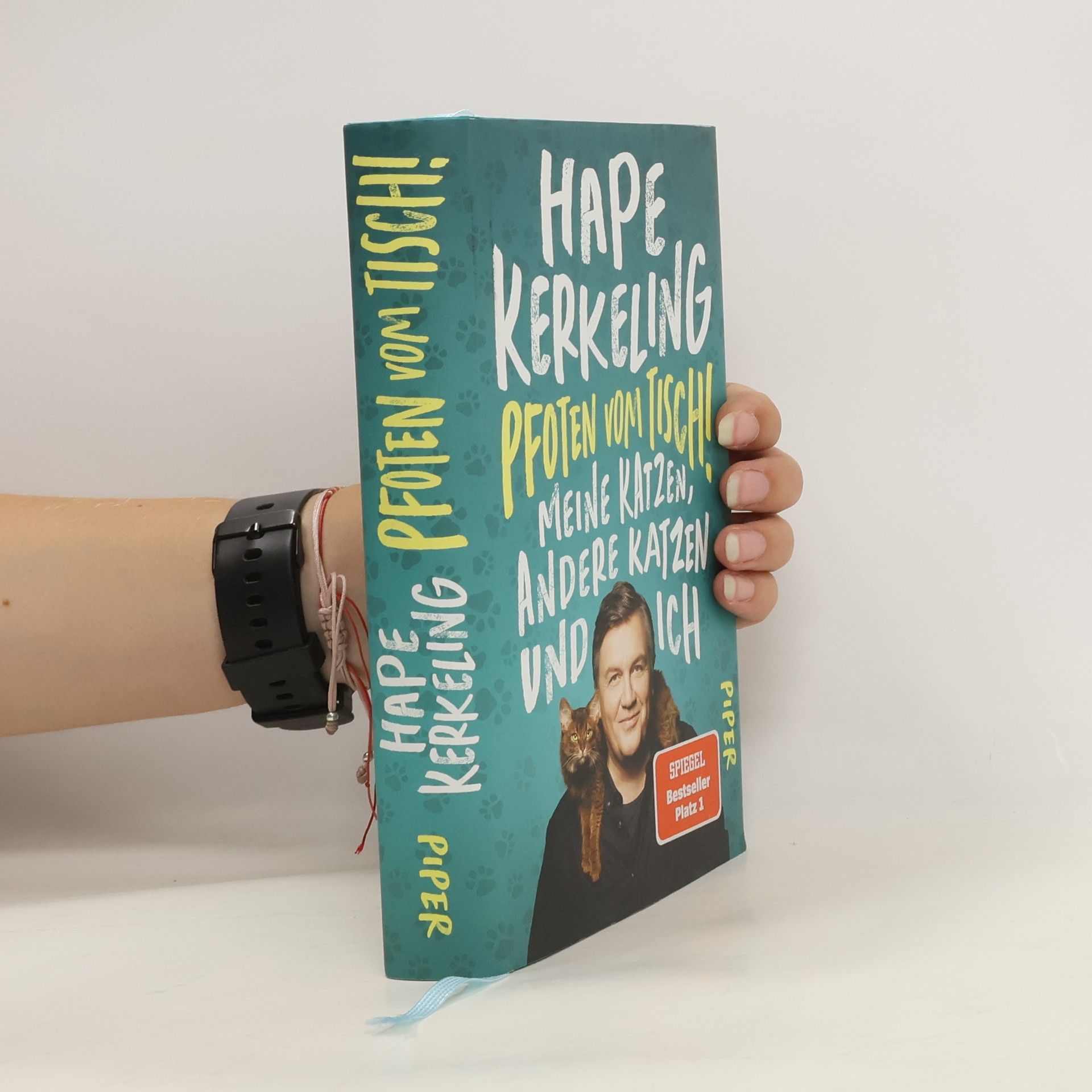 Hape Kerkeling Pfoten vom Tisch! : Meine Katzen, andere Katzen und ich