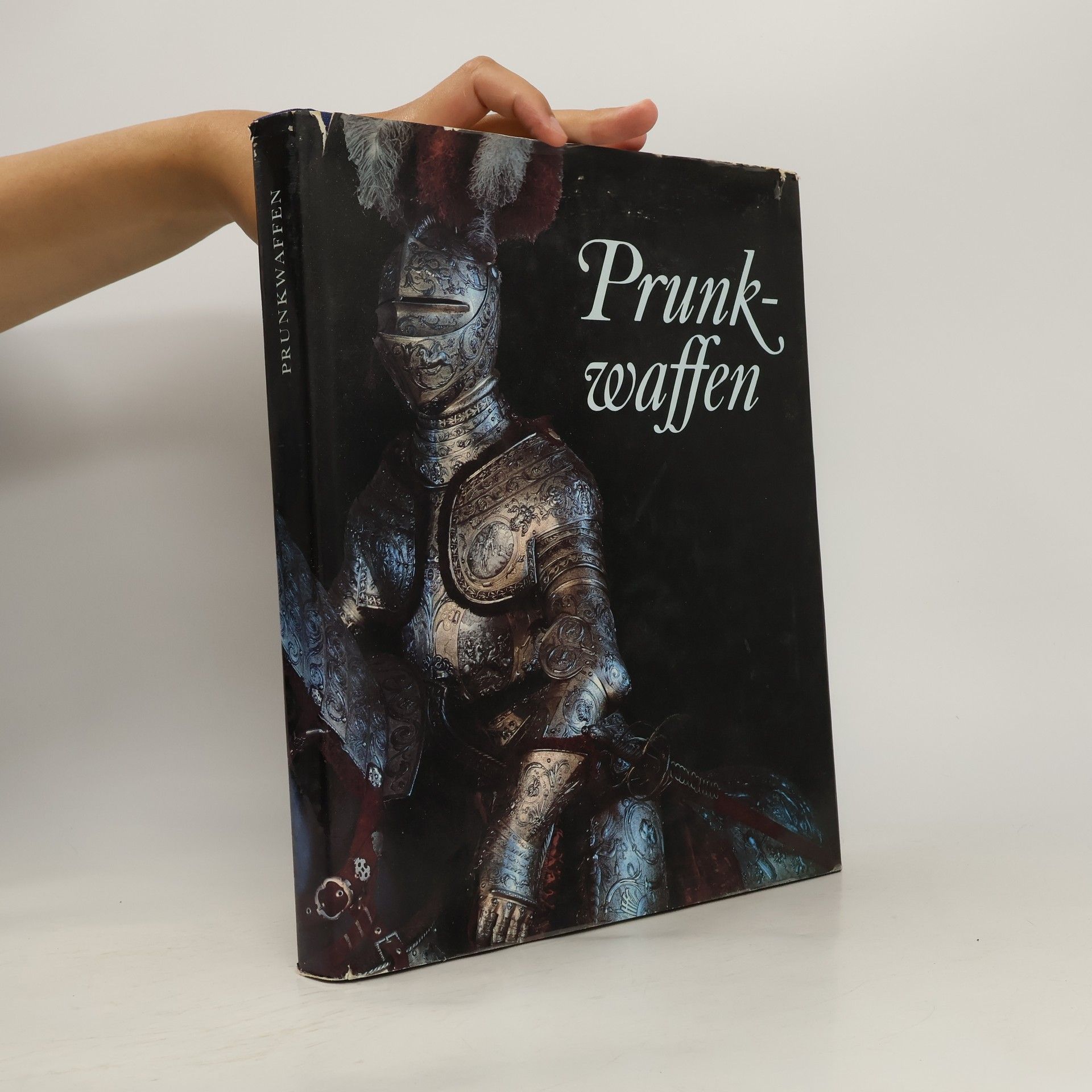 Prunkwaffen und Rüstungen