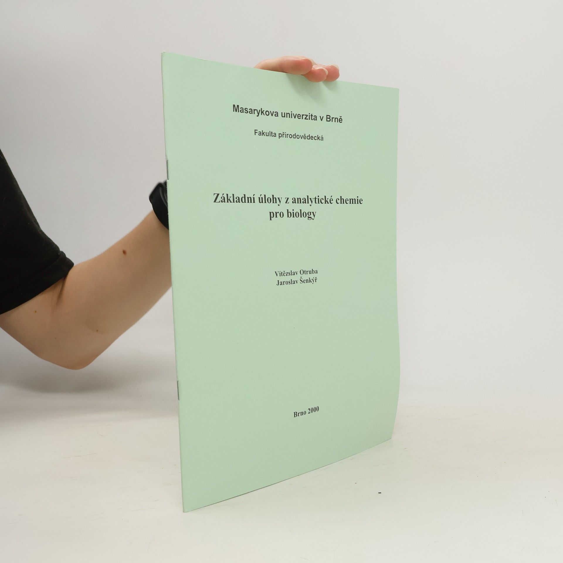 Základní úlohy z analytické chemie pro biology