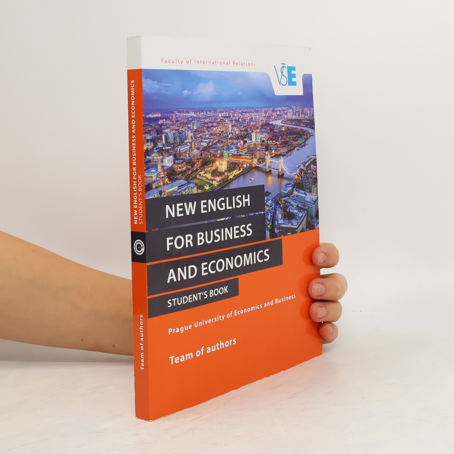 kolektiv New English for business and economics: Student's book