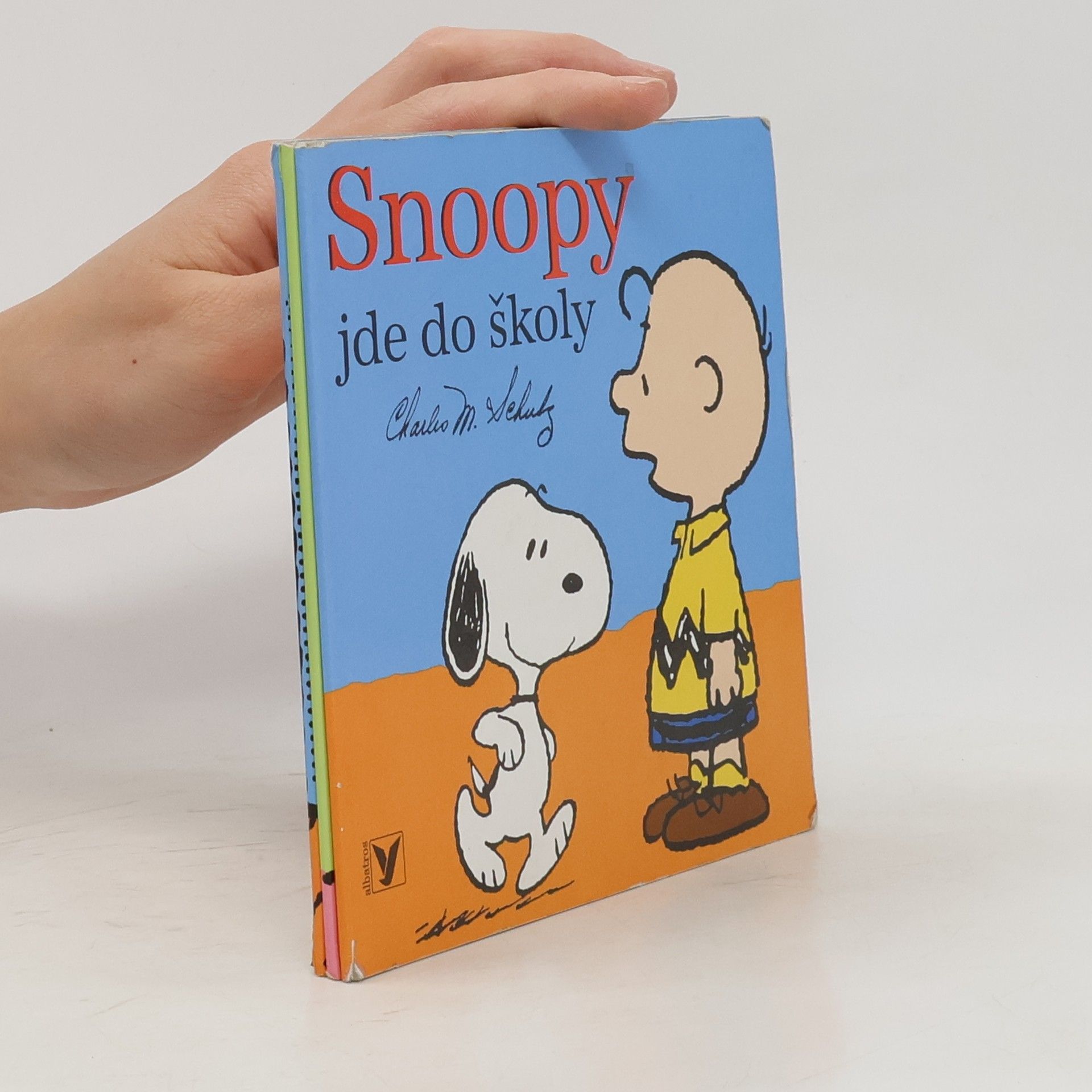 Charles Monroe Schulz Snoopy jde do školy