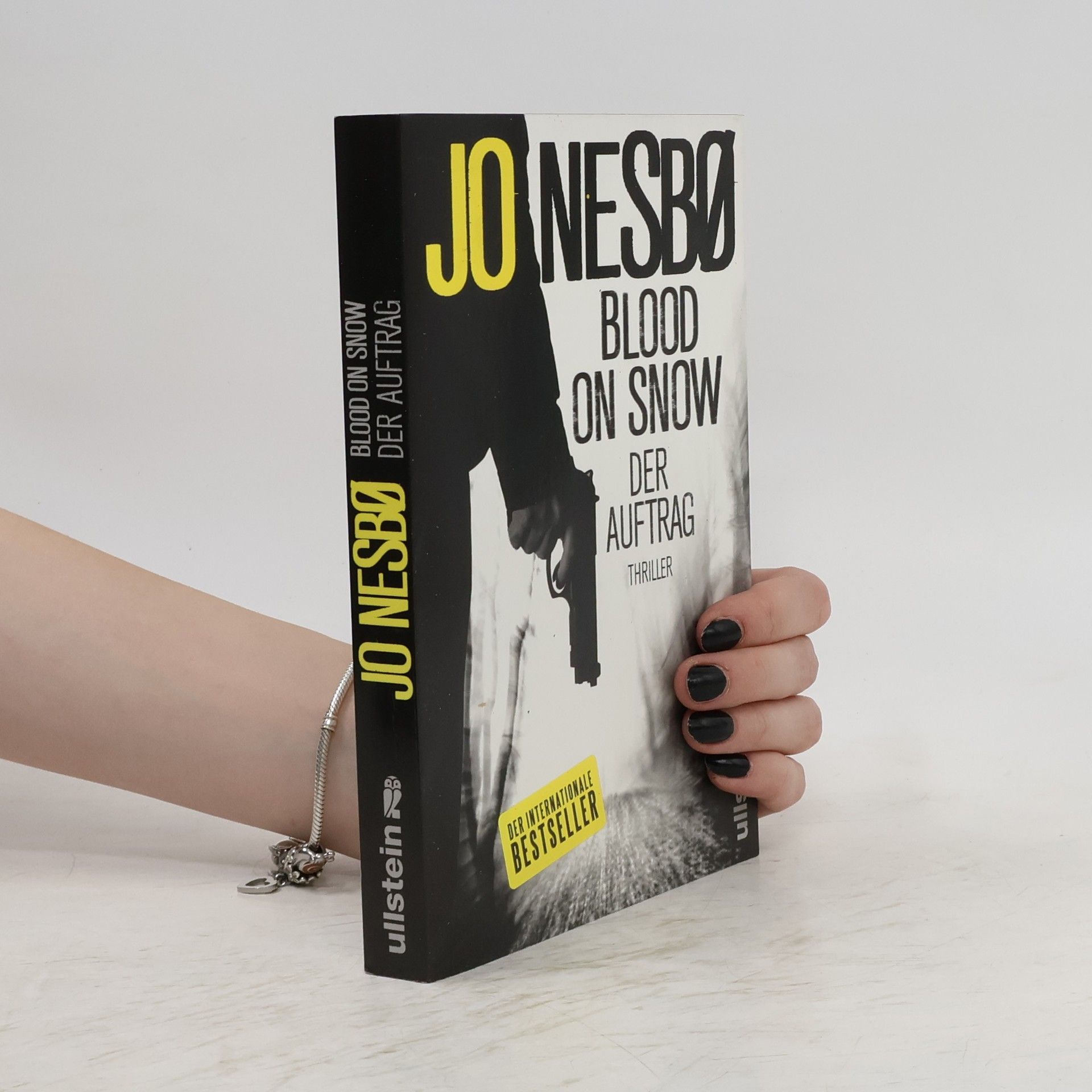 Jo Nesbø Blood on Snow. Der Auftrag