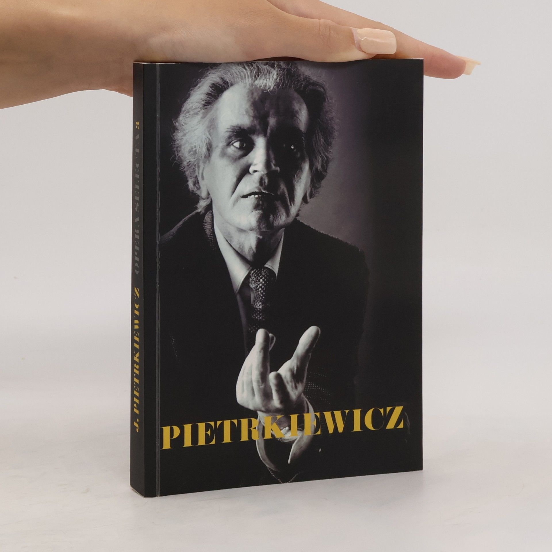 Jerzy Pietrkiewicz Zrezygnować z przyszłości