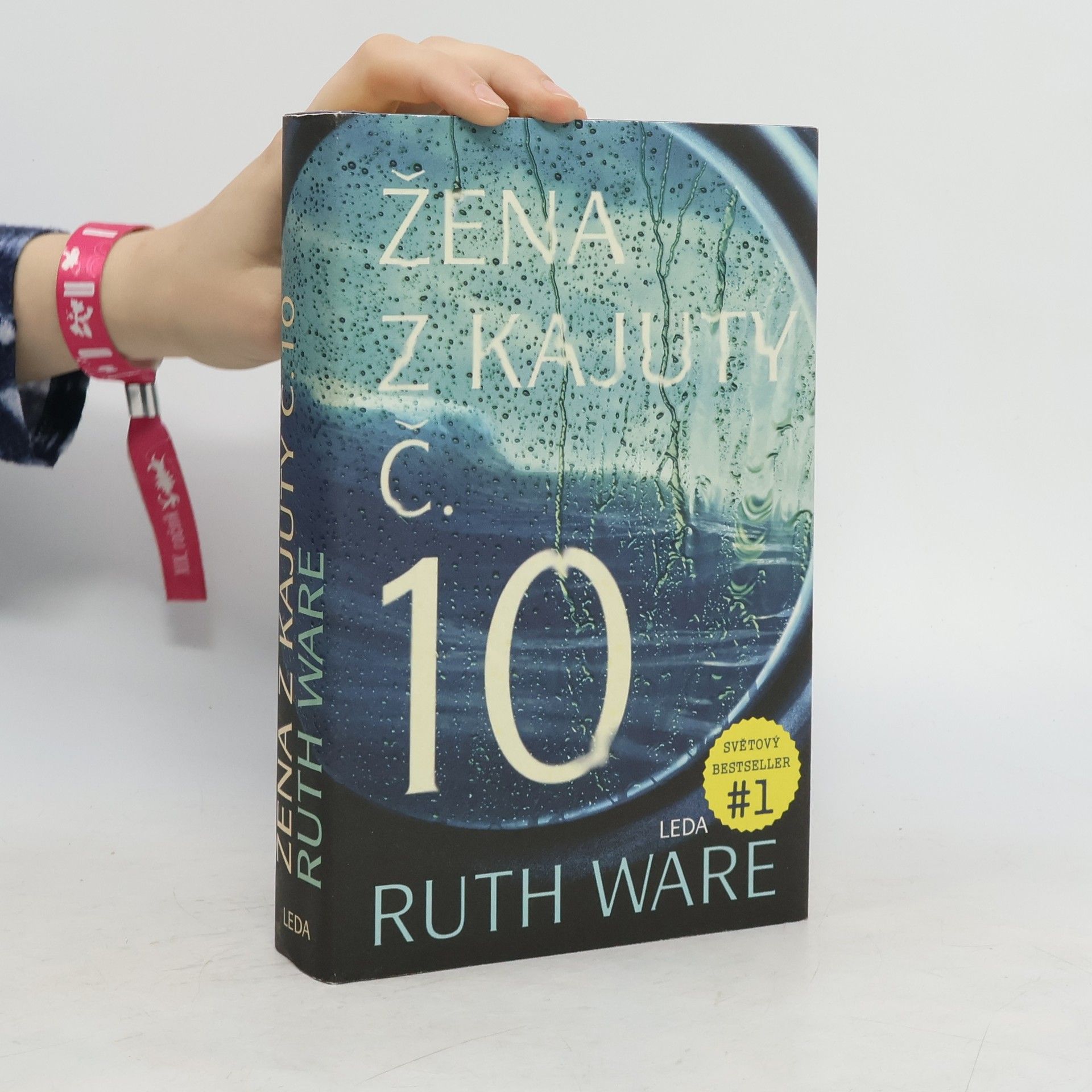 Ruth Ware Žena z kajuty č. 10