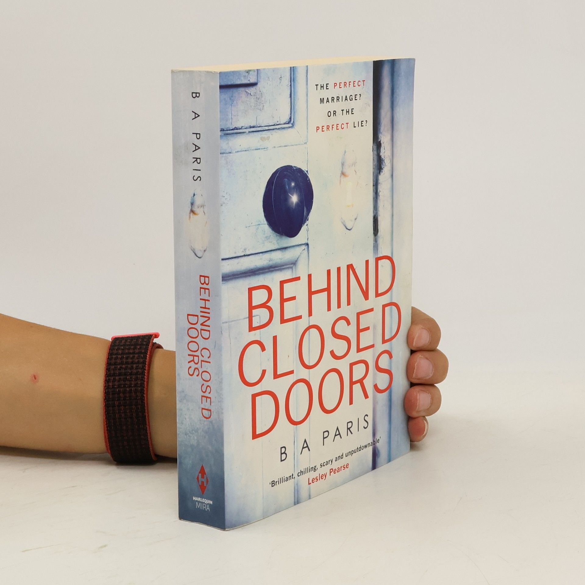 B.A. Paris Behind closed doors