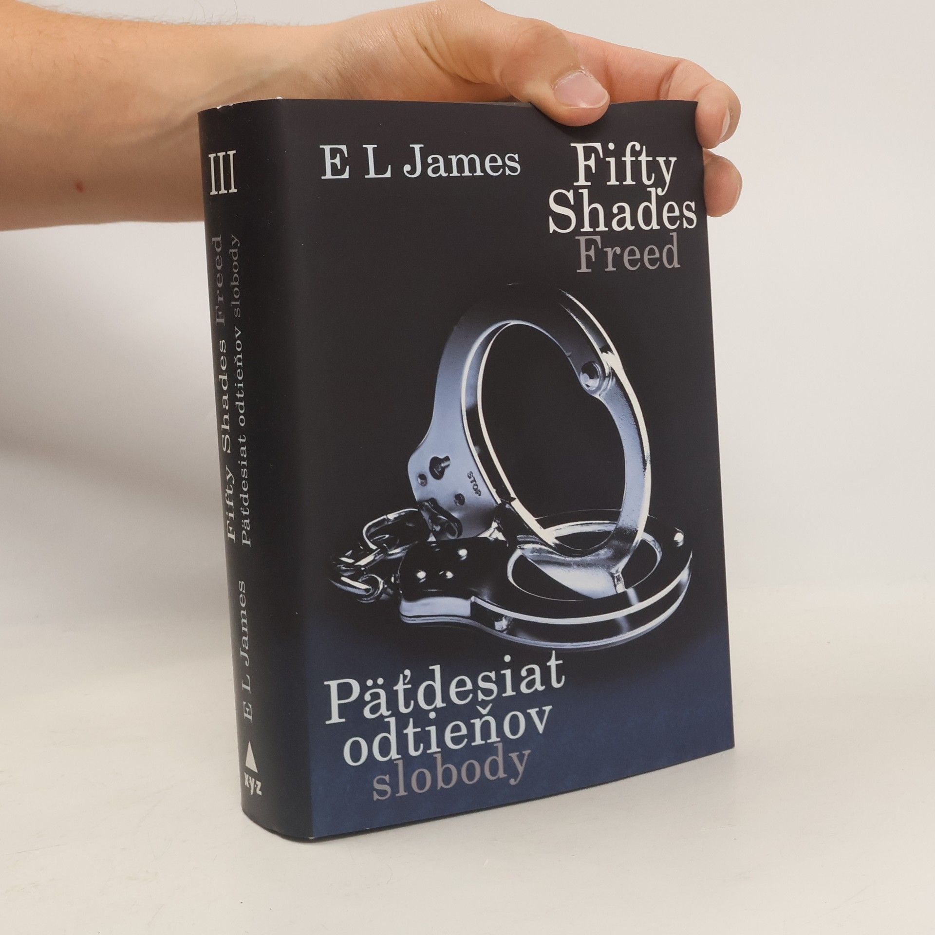 E. L. James Päťdesiat odtieňov slobody