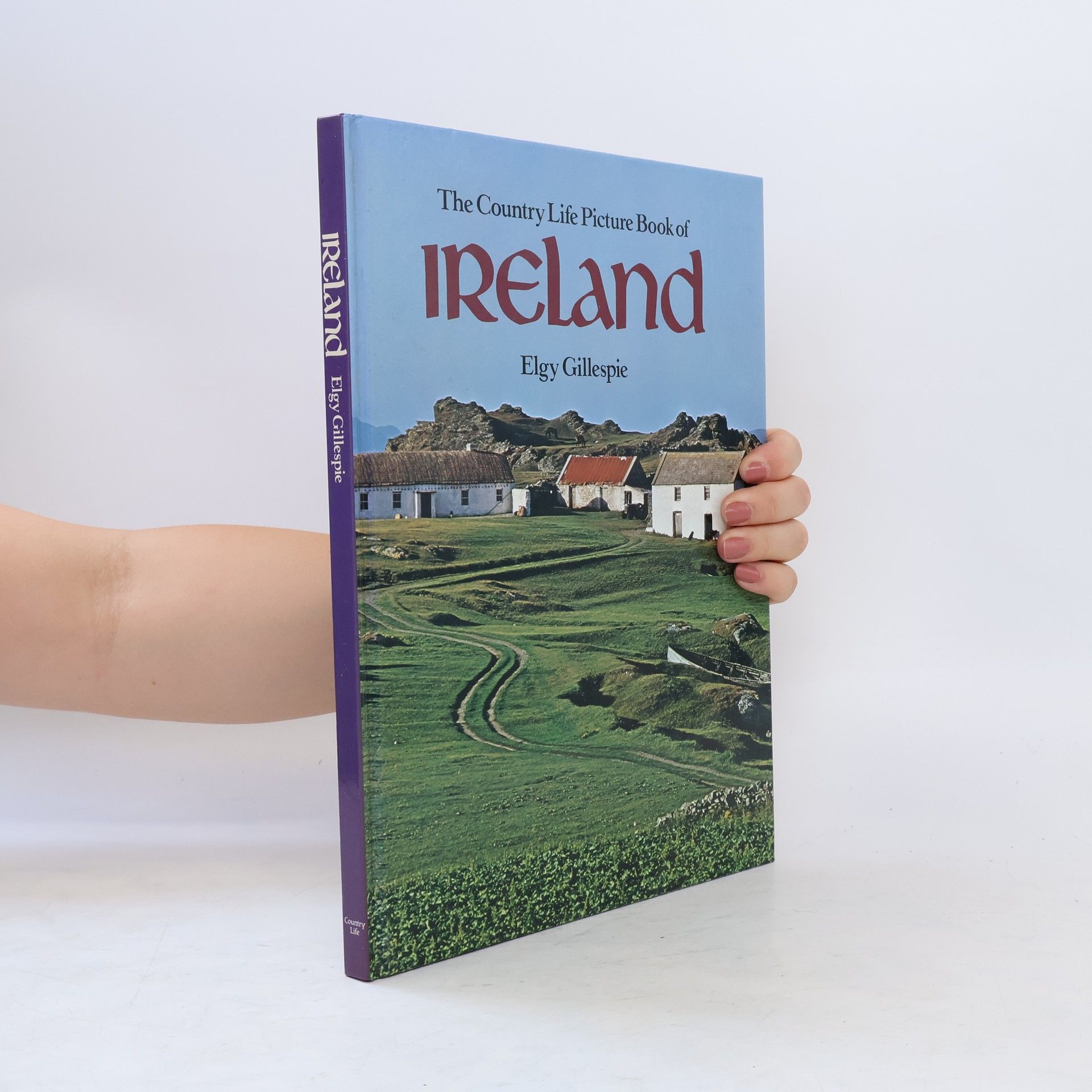 Elgy Gillespie The "Country Life" Picture Book of Ireland