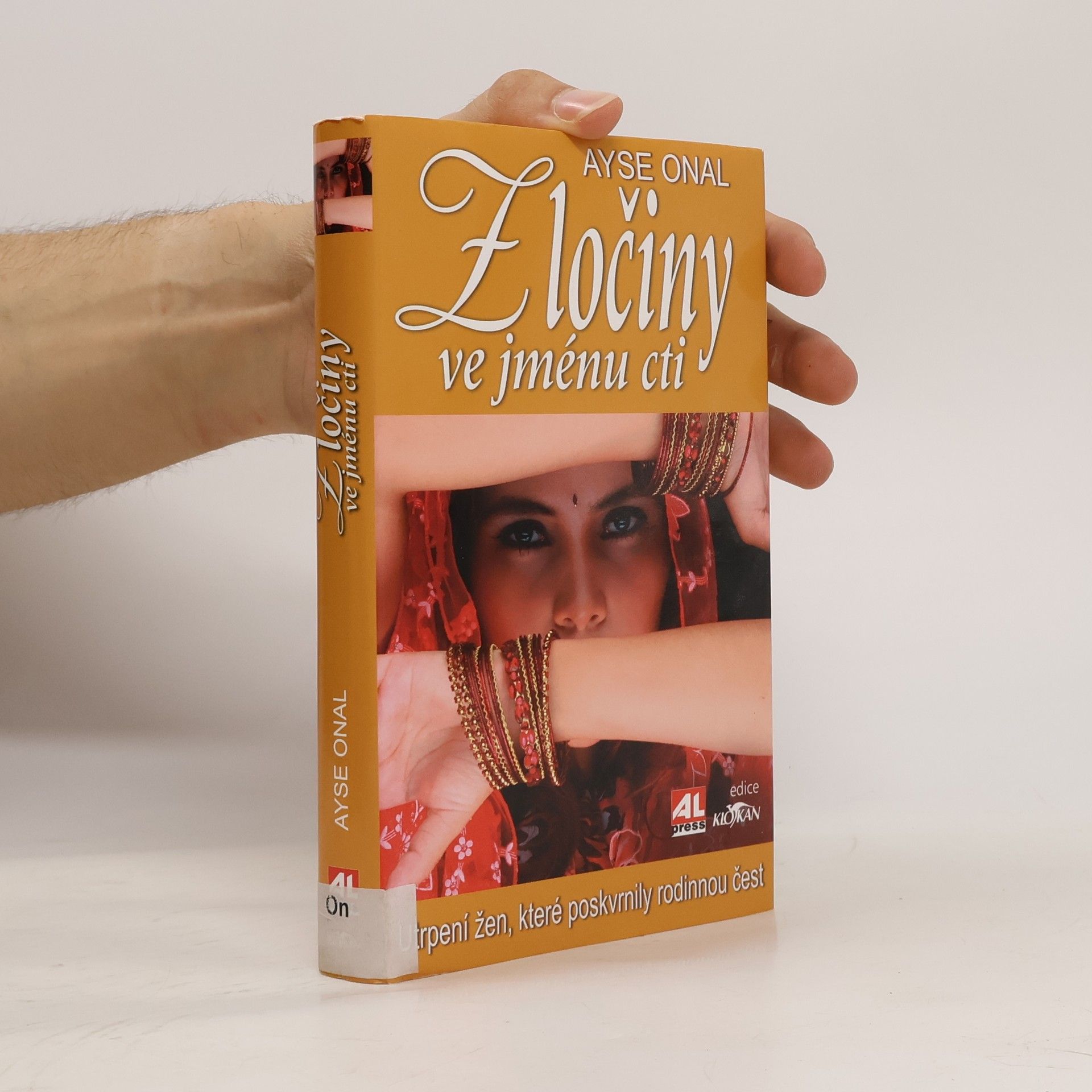 Ayşe Önal Zločiny ve jménu cti