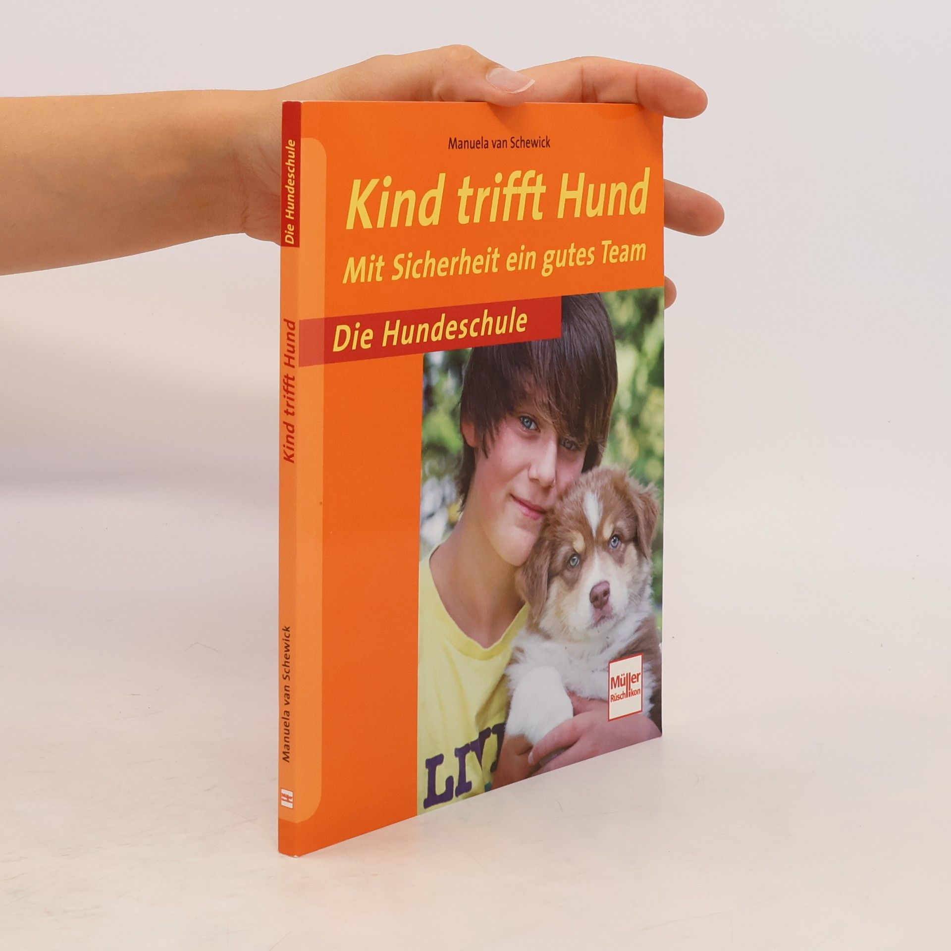 Manuela van Schewick Kind trifft Hund