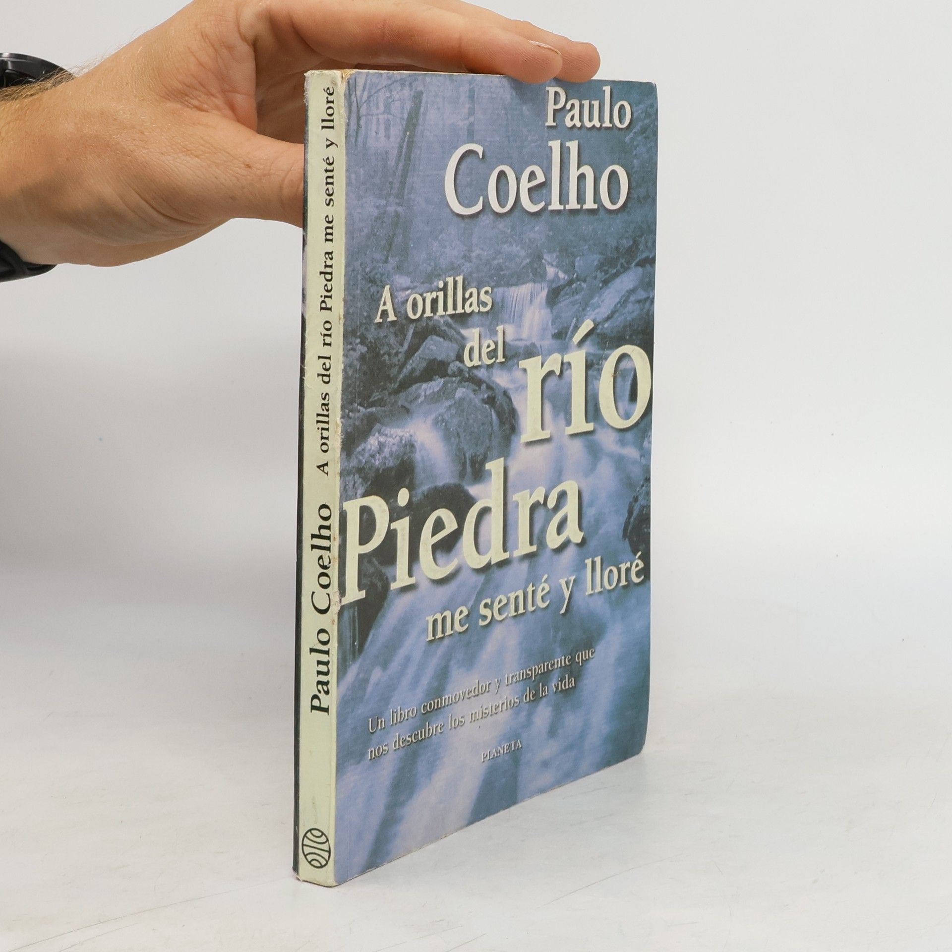 Paulo Coelho A orillas del rio piedra me senté y lloré
