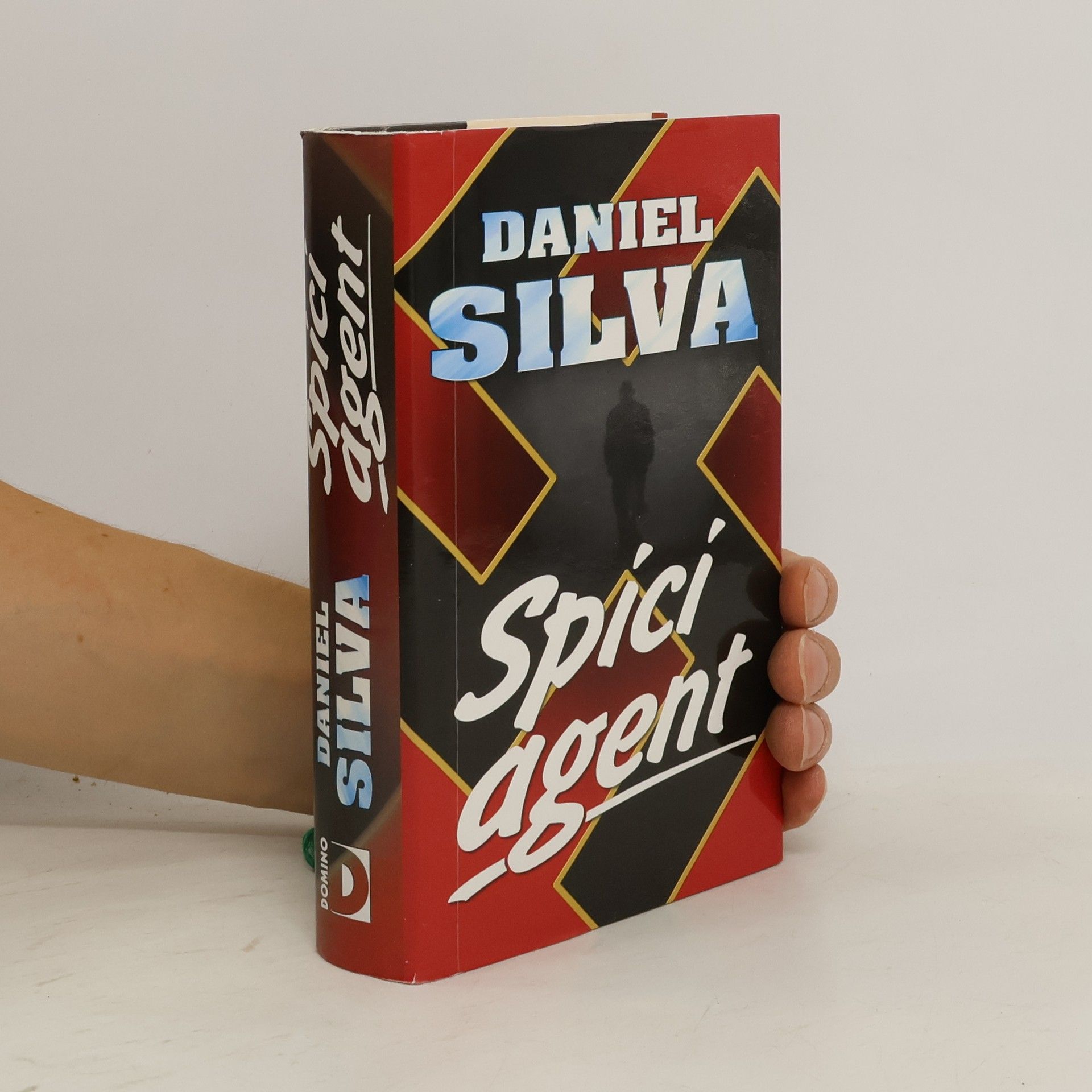 Daniel Silva Spící agent