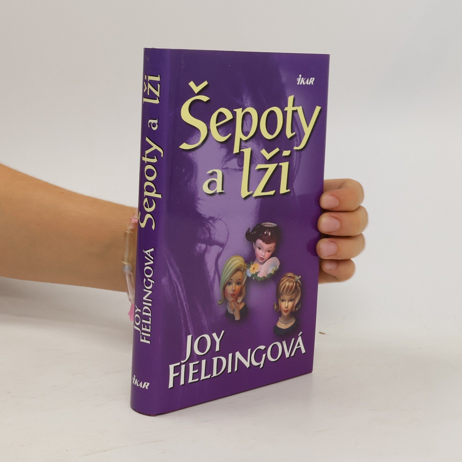 Joy Fielding Šepoty a lži
